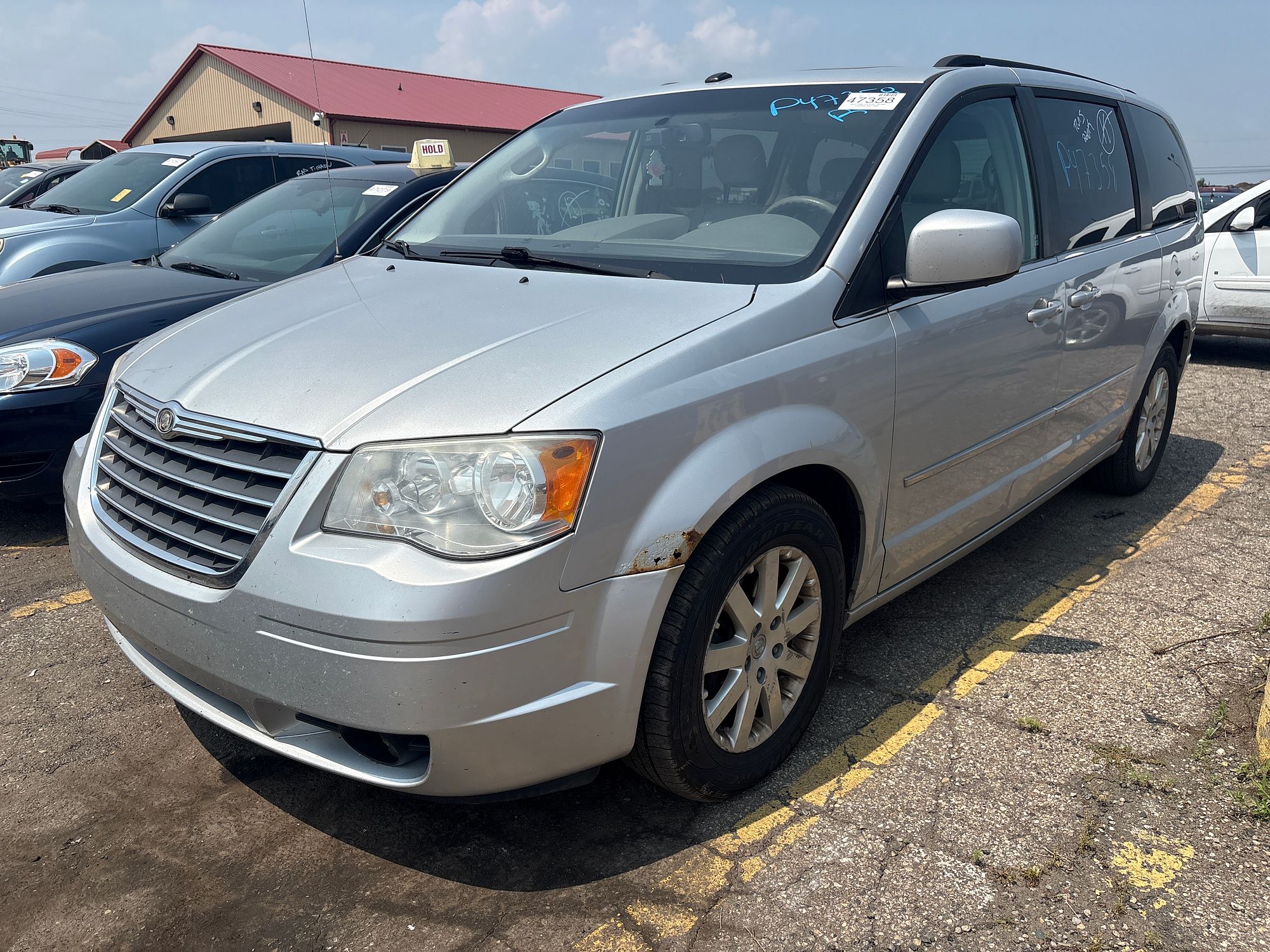 2010 CHRYSLER TOWN COUNTRY - Image 1