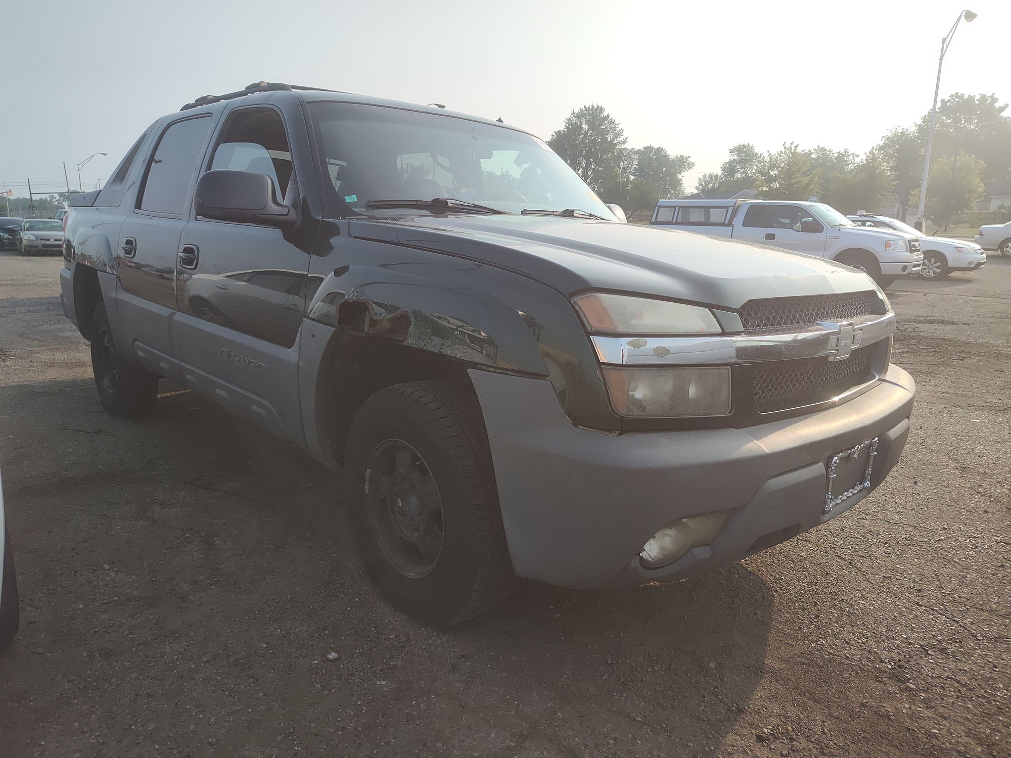 2002 CHEVROLET AVALANCHE 1500 - Image 2