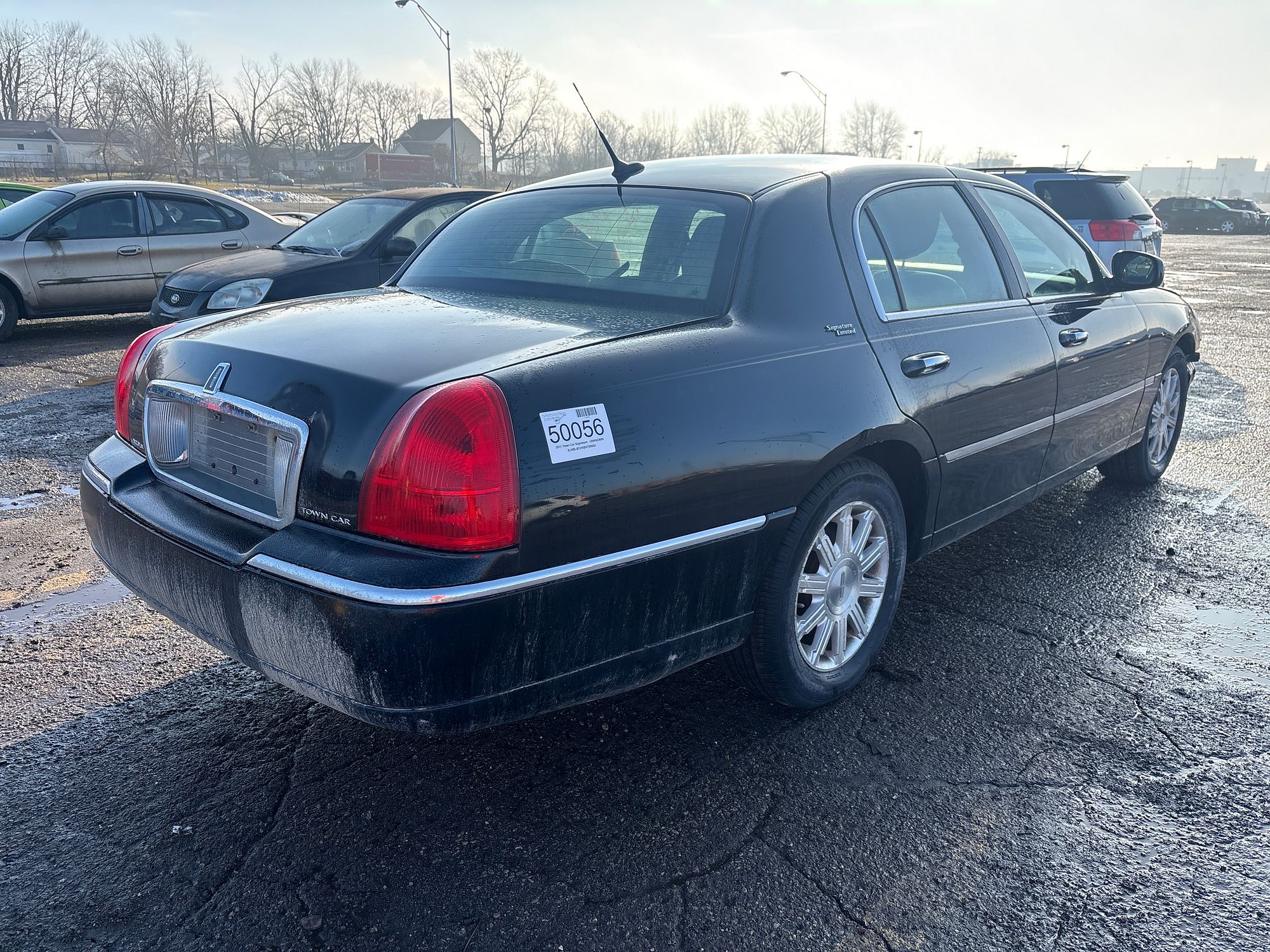 2011 LINCOLN TOWN CAR - Image 3