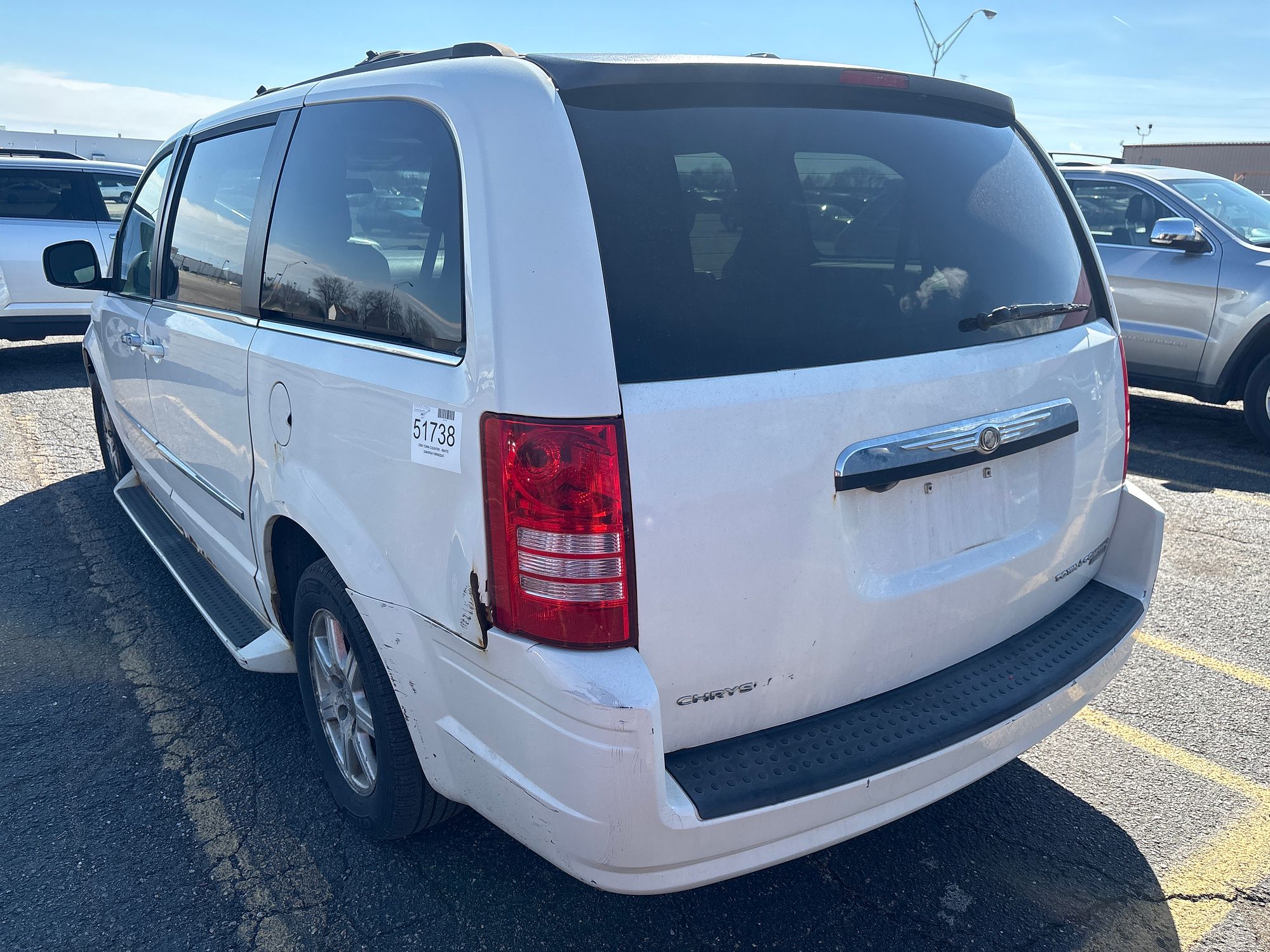 2009 CHRYSLER TOWN COUNTRY - Image 4