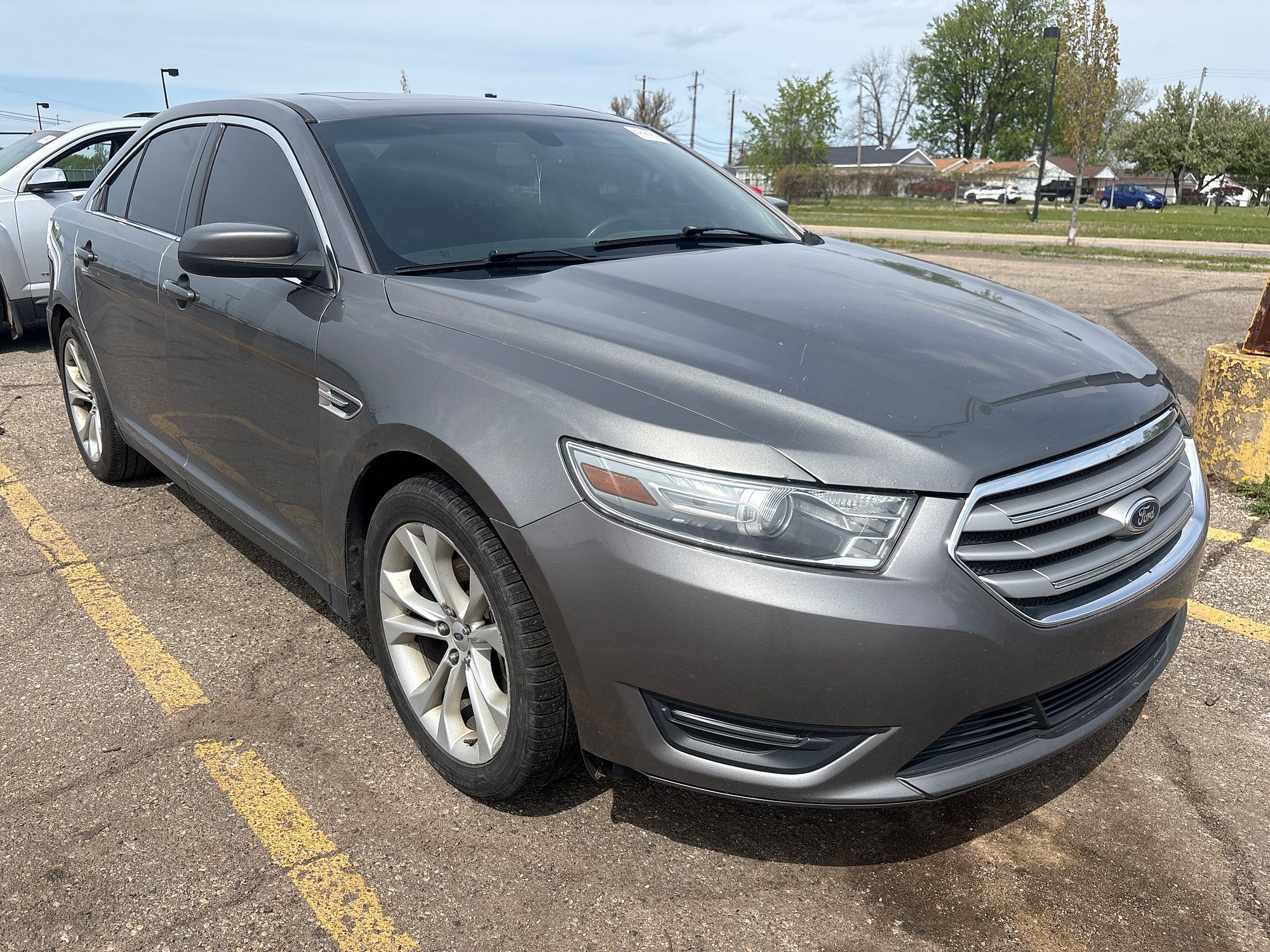 2013 FORD TAURUS - Image 2