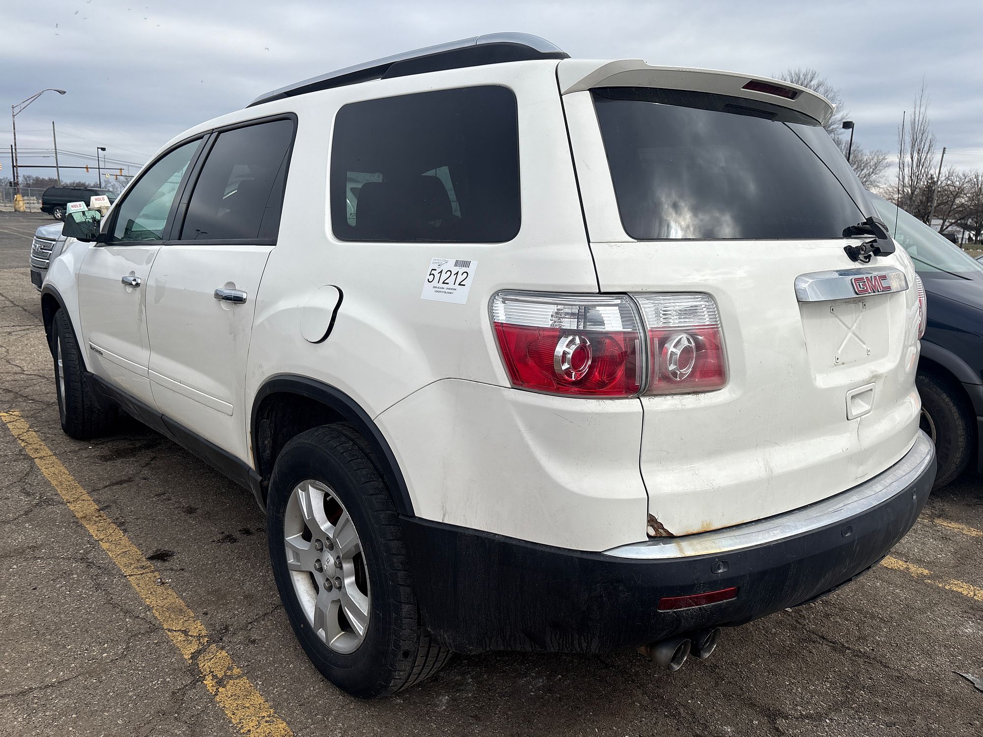 2008 GMC ACADIA - Image 4