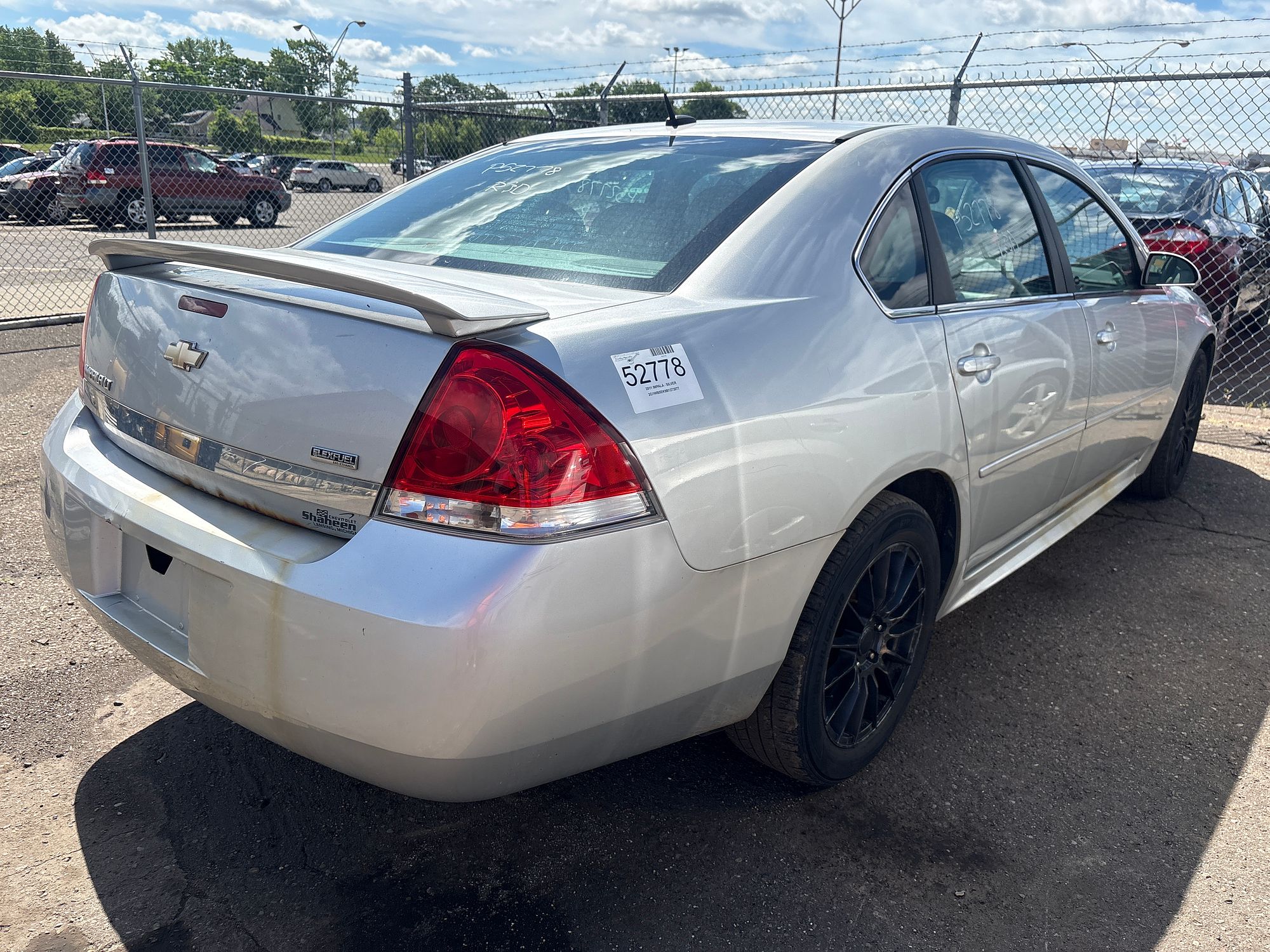 2011 CHEVROLET IMPALA - Image 3