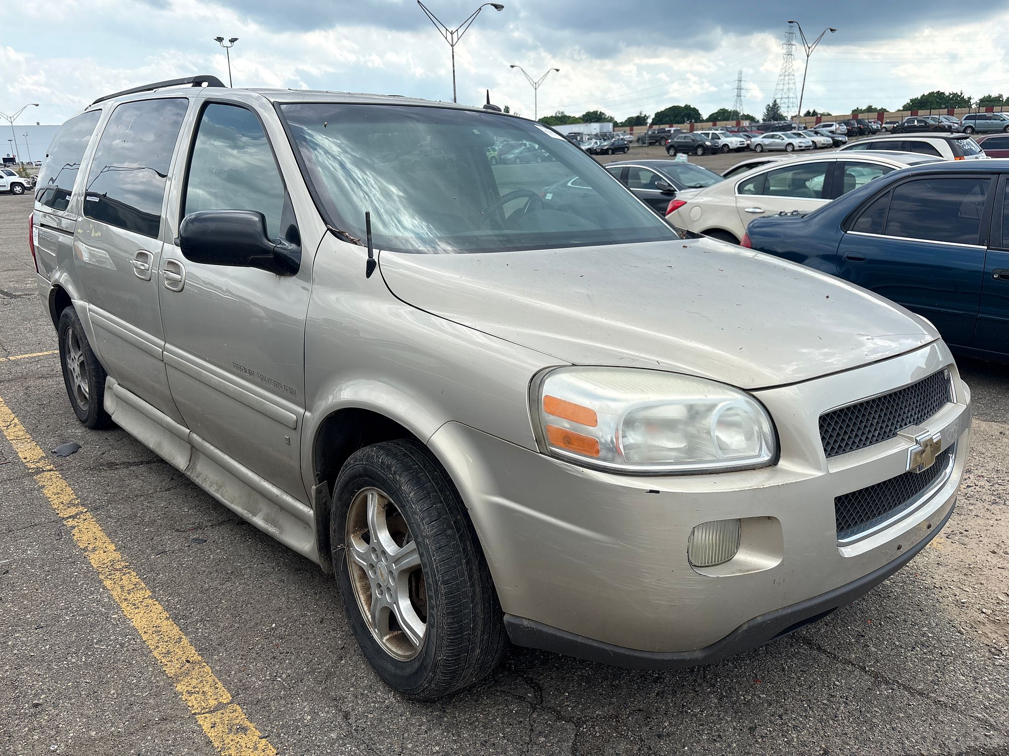 2007 CHEVROLET UPLANDER - Image 2