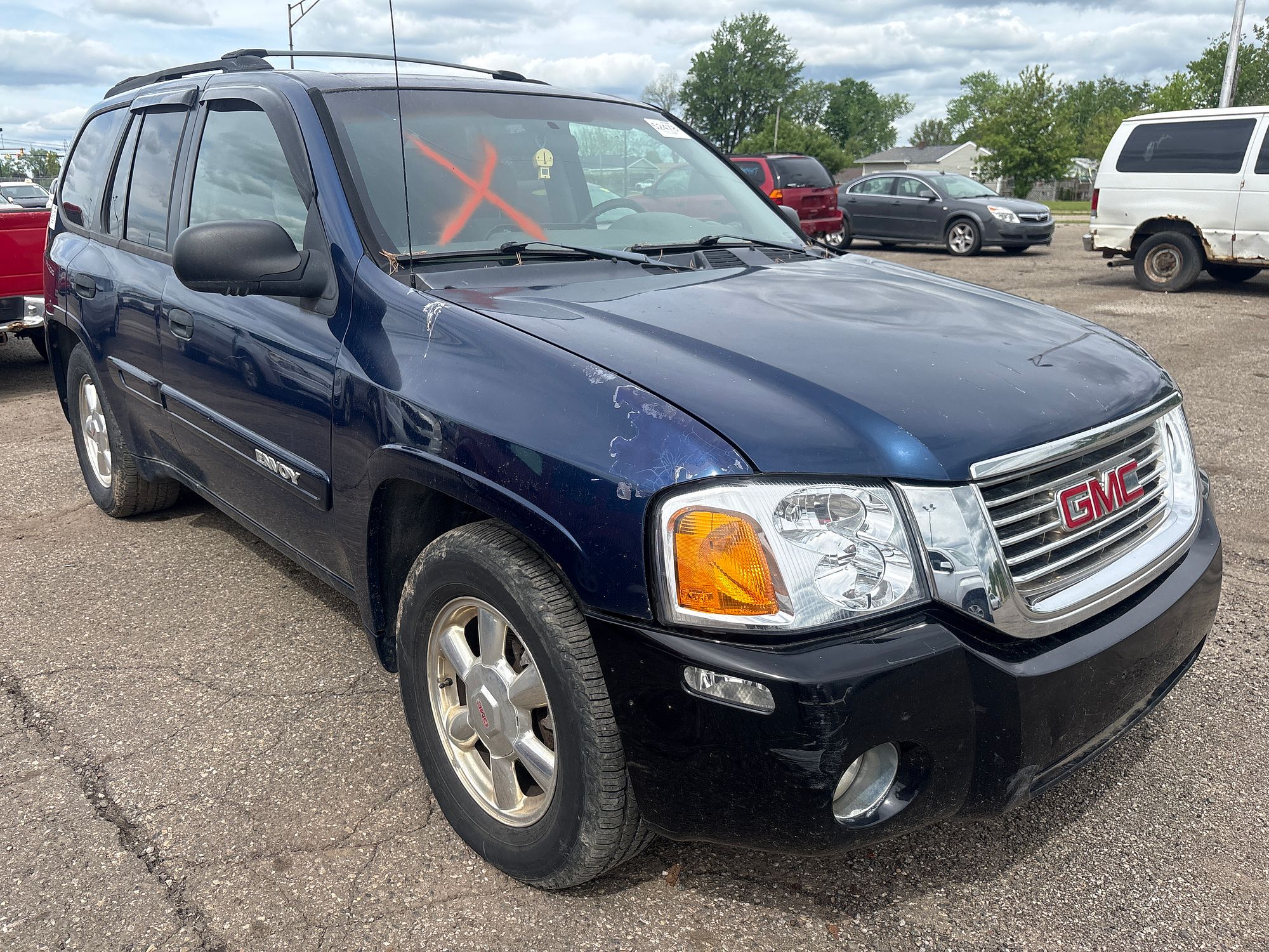 2004 GMC ENVOY - Image 2