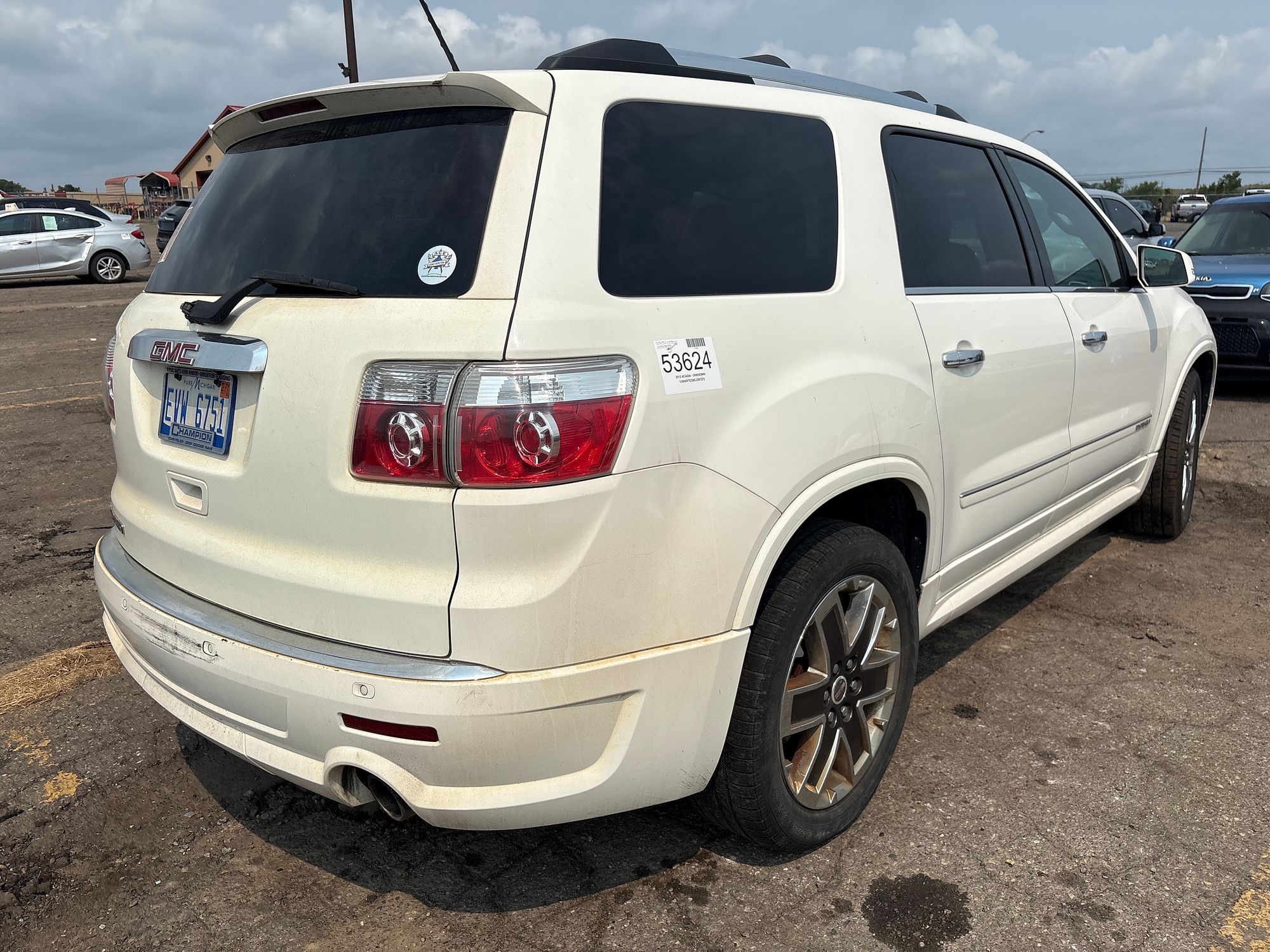 2012 GMC ACADIA - Image 3