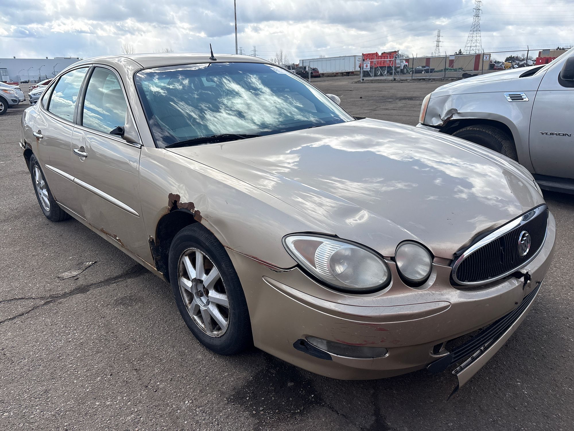 2005 BUICK ALLURE - Image 2