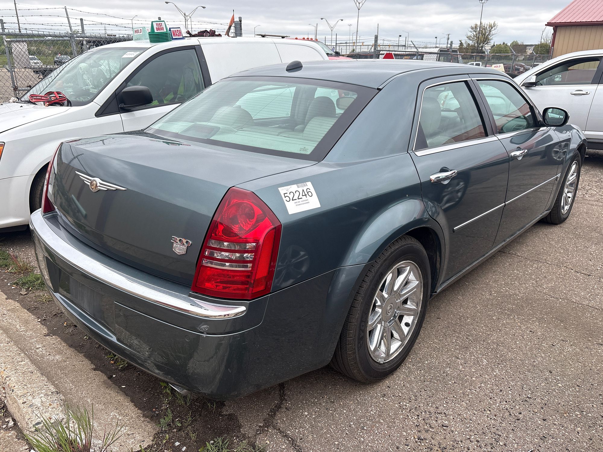 2005 CHRYSLER 300 - Image 3