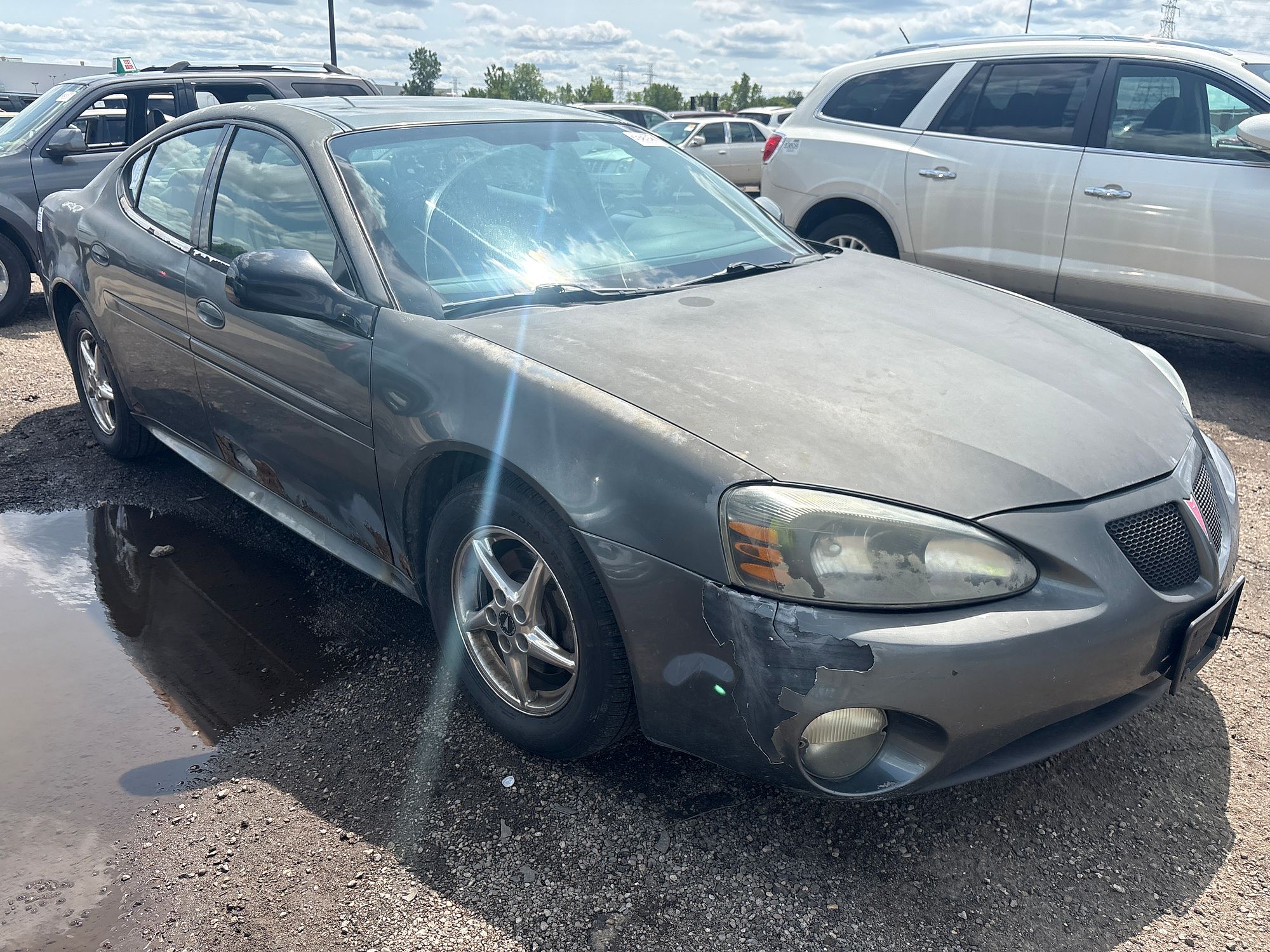 2005 PONTIAC GRAND PRIX - Image 2