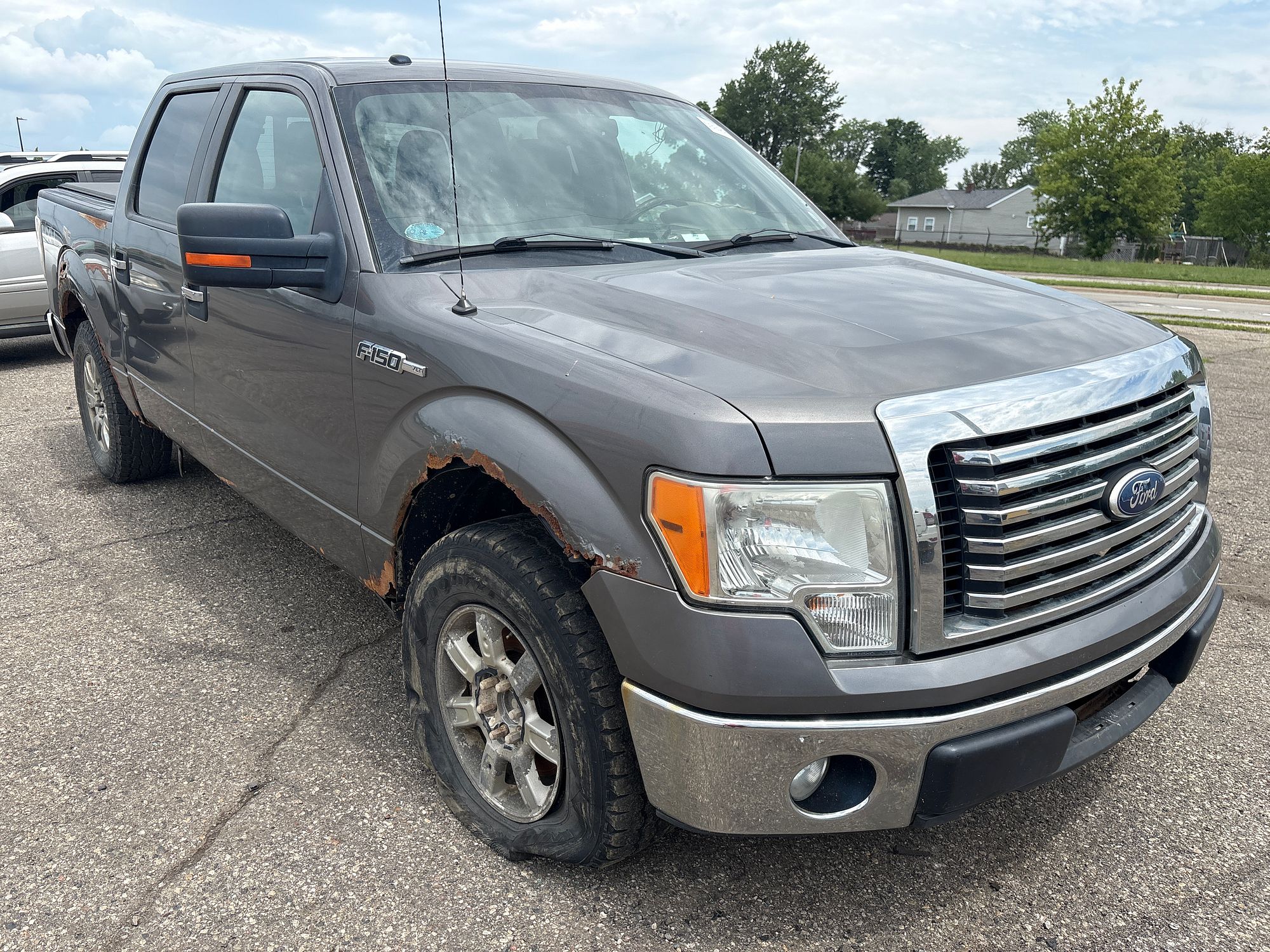 2011 FORD F150 - Image 2