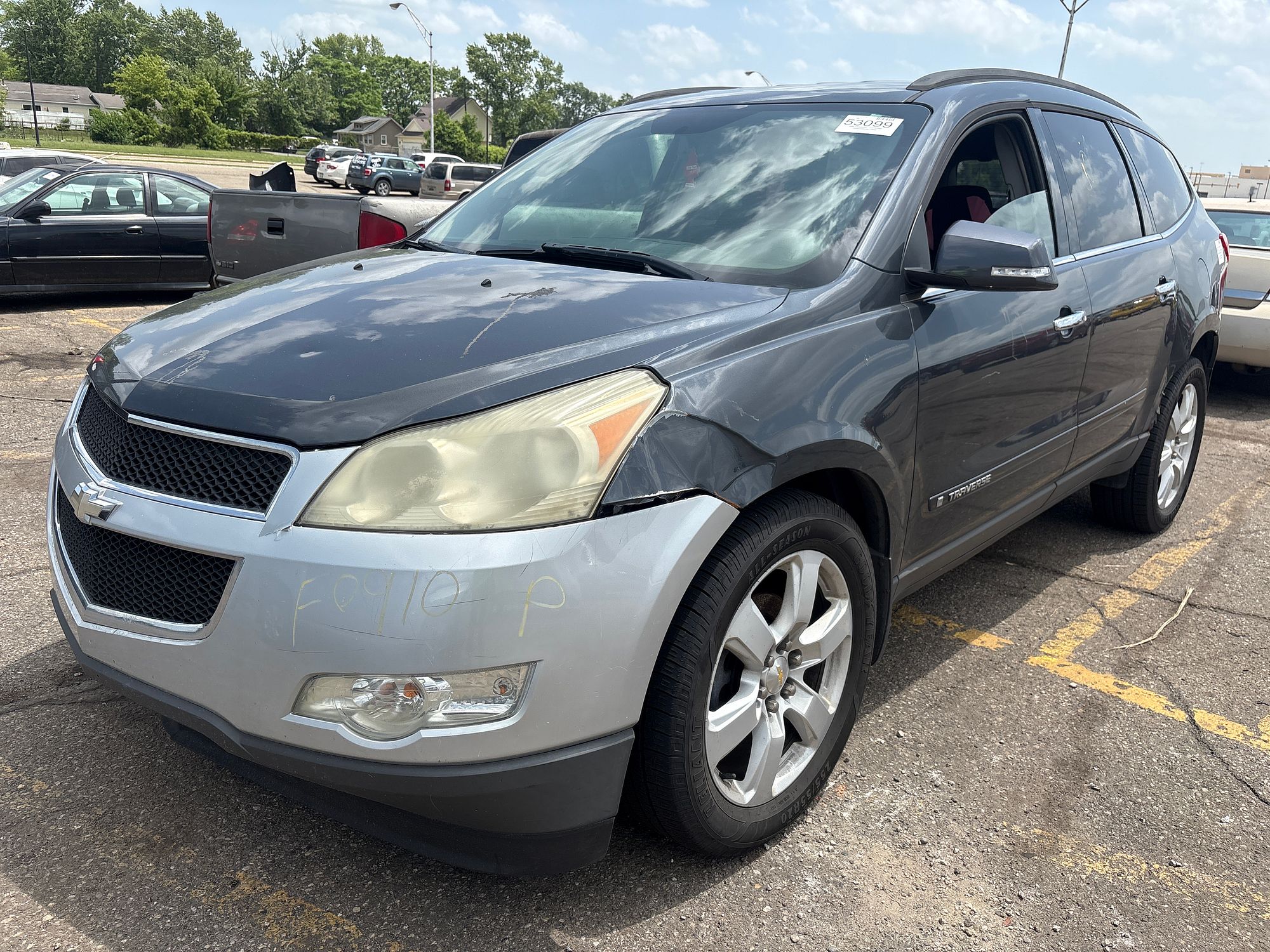 2009 CHEVROLET TRAVERSE - Image 1