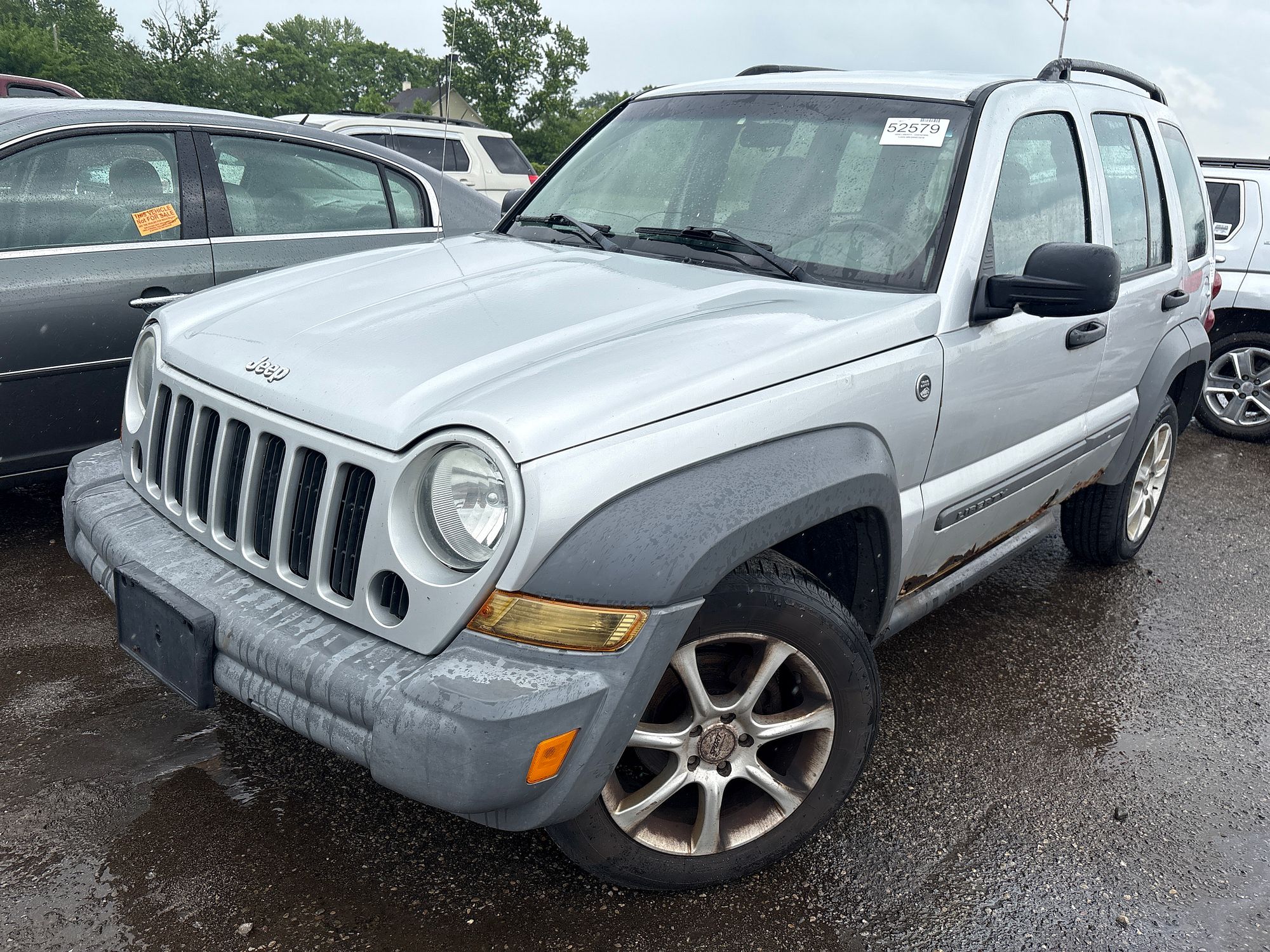 2005 JEEP LIBERTY - Image 1
