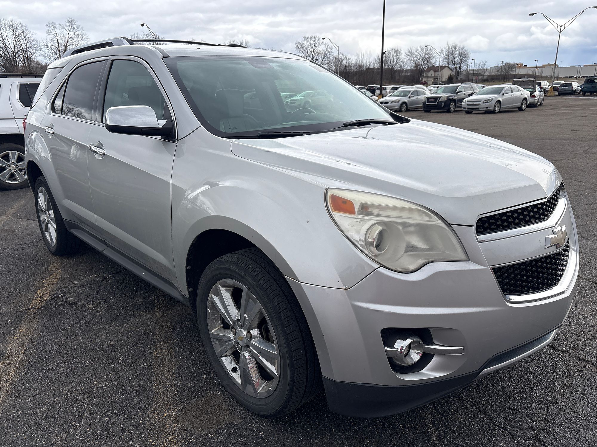 2010 CHEVROLET EQUINOX - Image 2