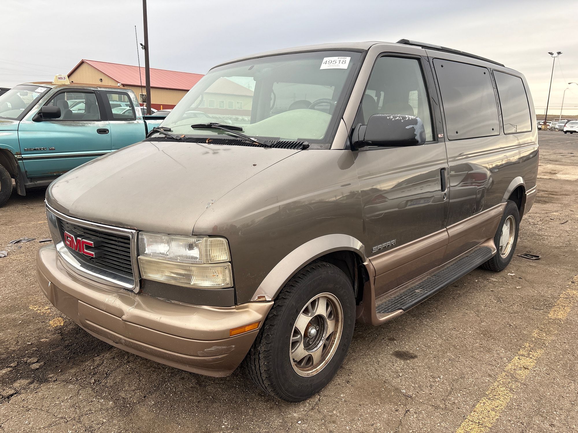 1999 GMC SAFARI - Image 1