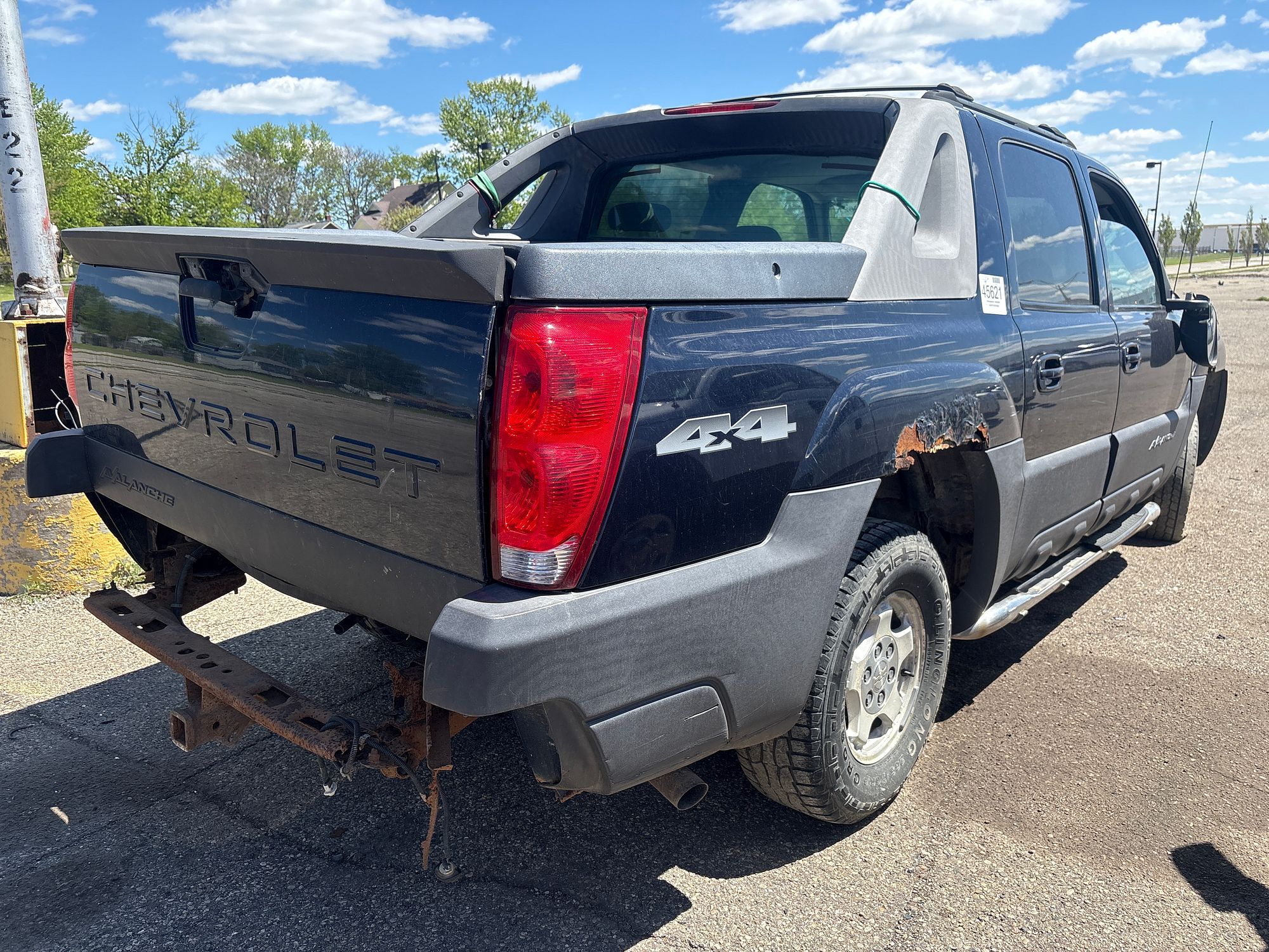 2004 CHEVROLET AVALANCHE 1500 - Image 3