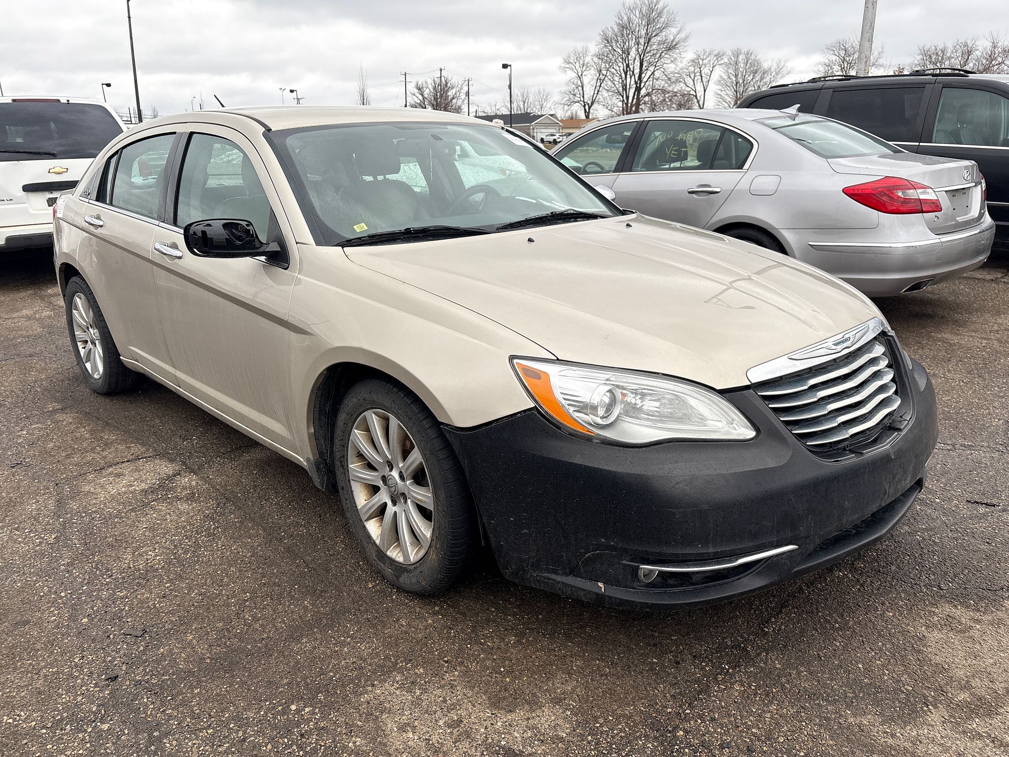 2013 CHRYSLER 200 - Image 2
