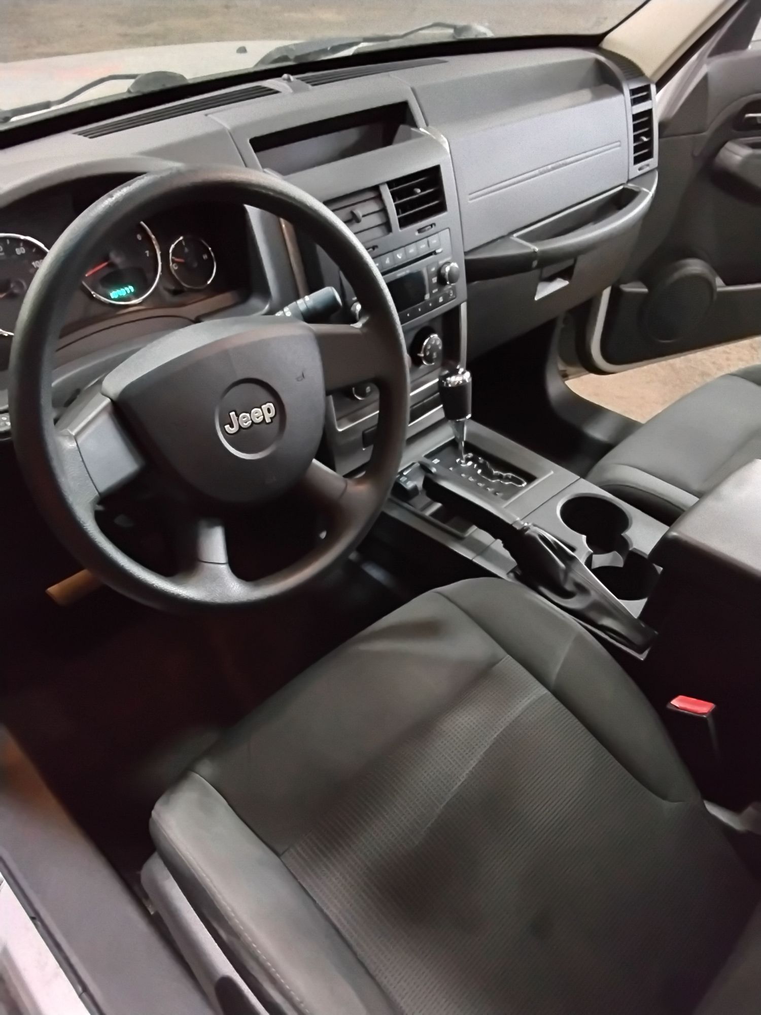 2009 JEEP LIBERTY - Image 5