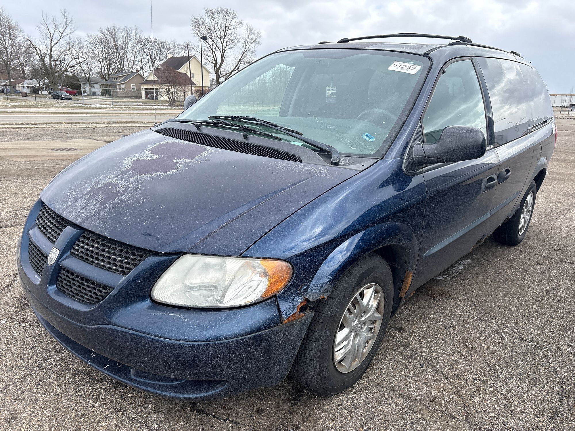 2004 DODGE CARAVAN - Image 1