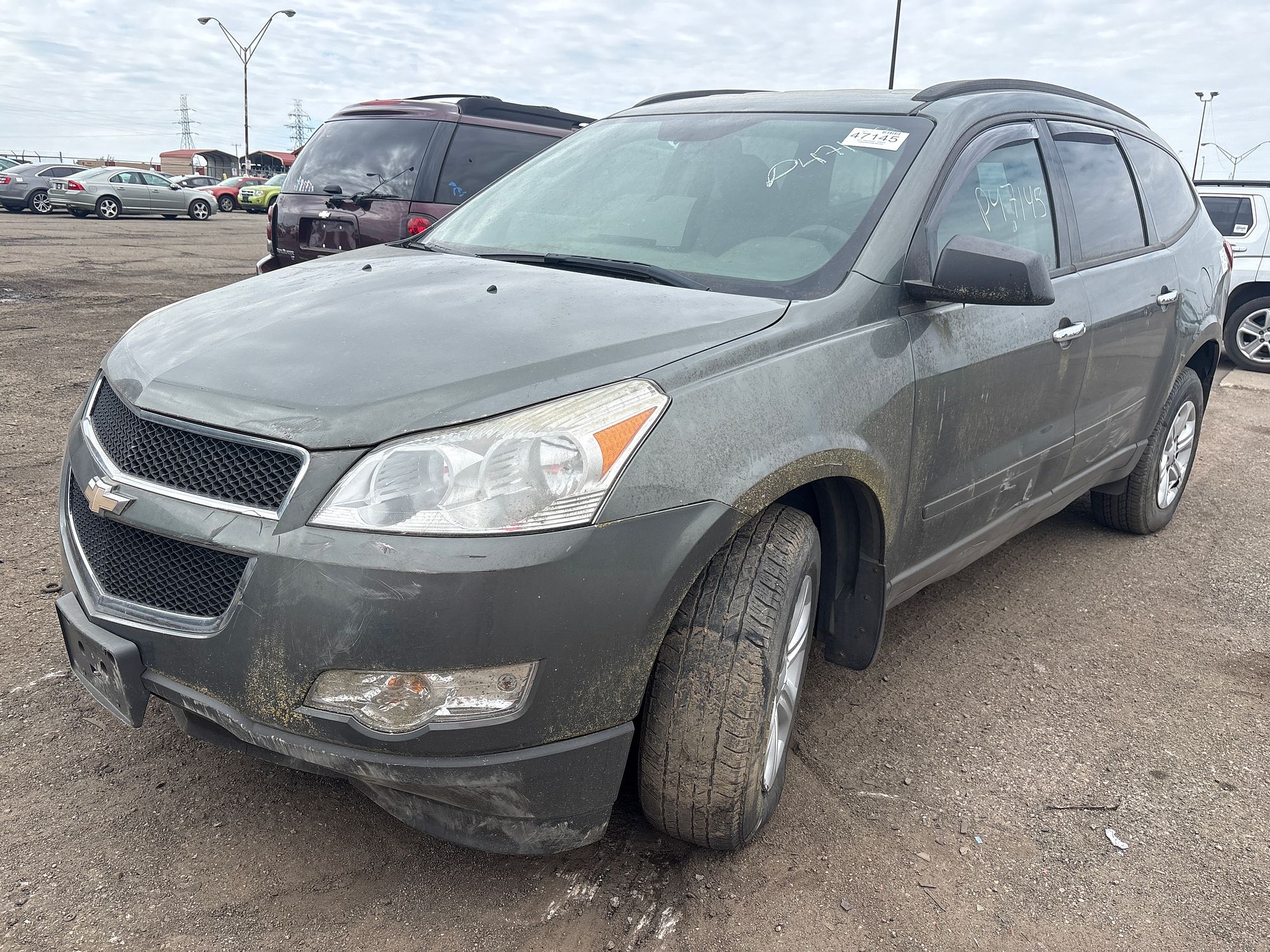 2011 CHEVROLET TRAVERSE - Image 1