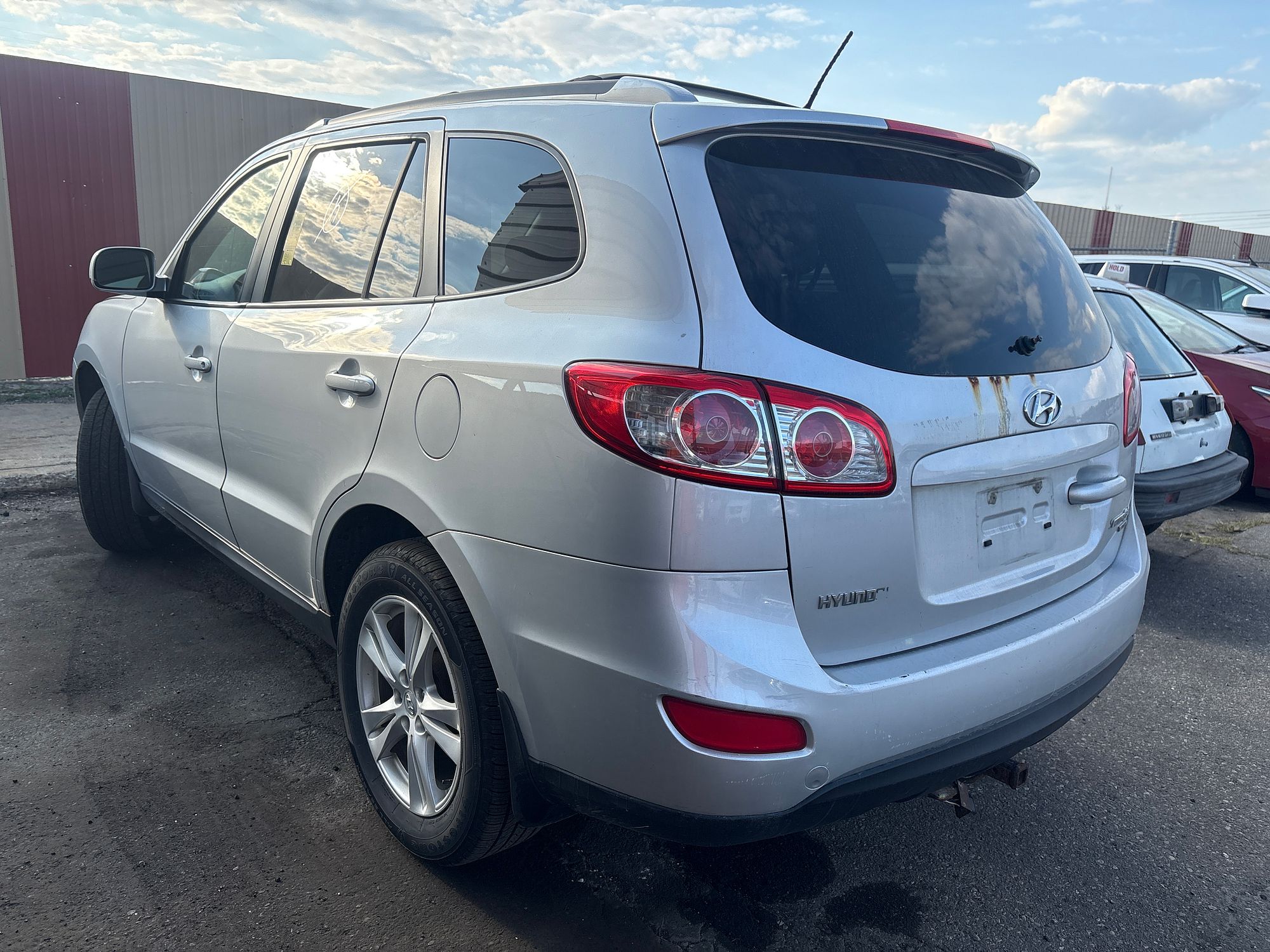 2011 HYUNDAI SANTA FE - Image 4