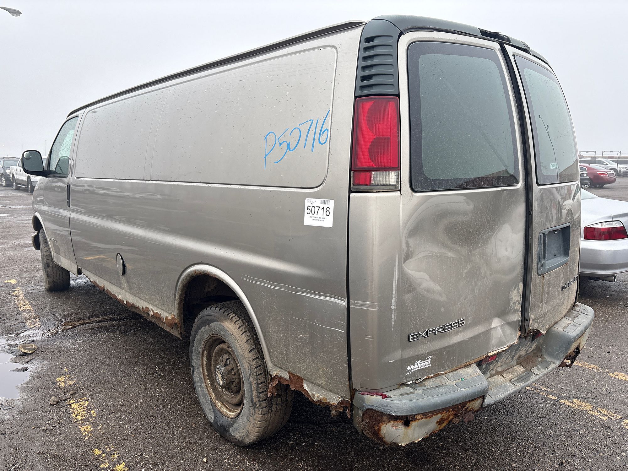 2001 CHEVROLET EXPRESS 3500 - Image 4