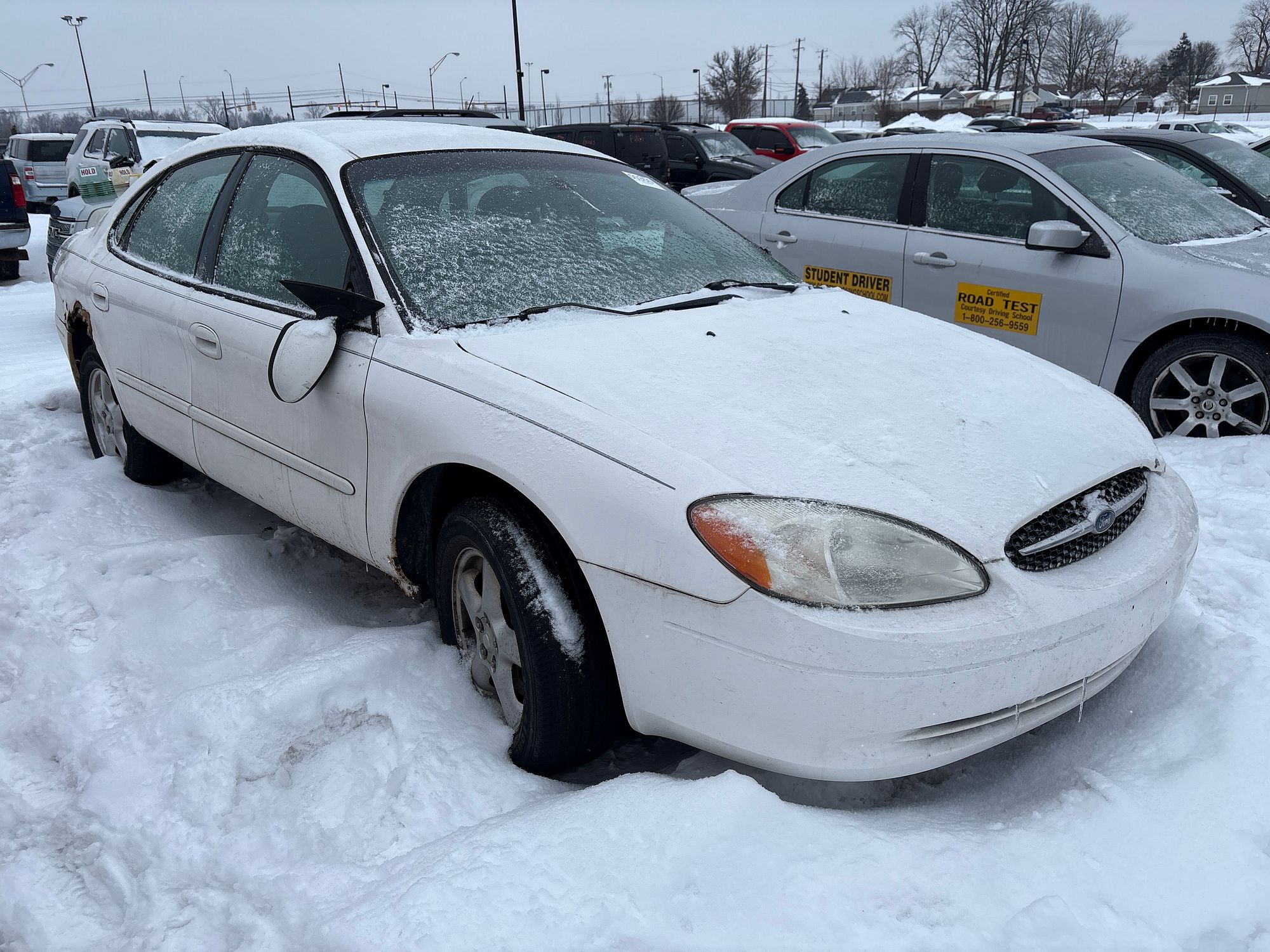 2003 FORD TAURUS - Image 2