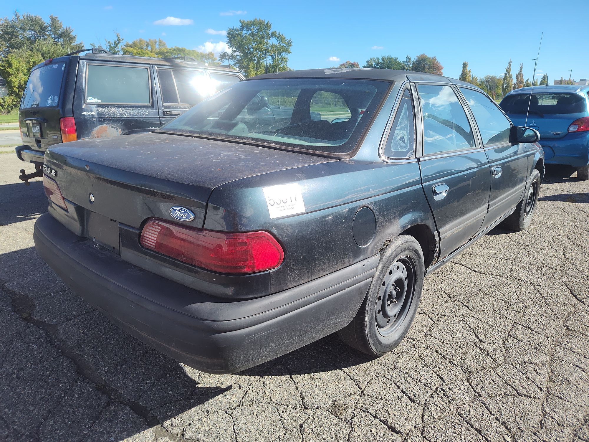 1995 FORD TAURUS - Image 3