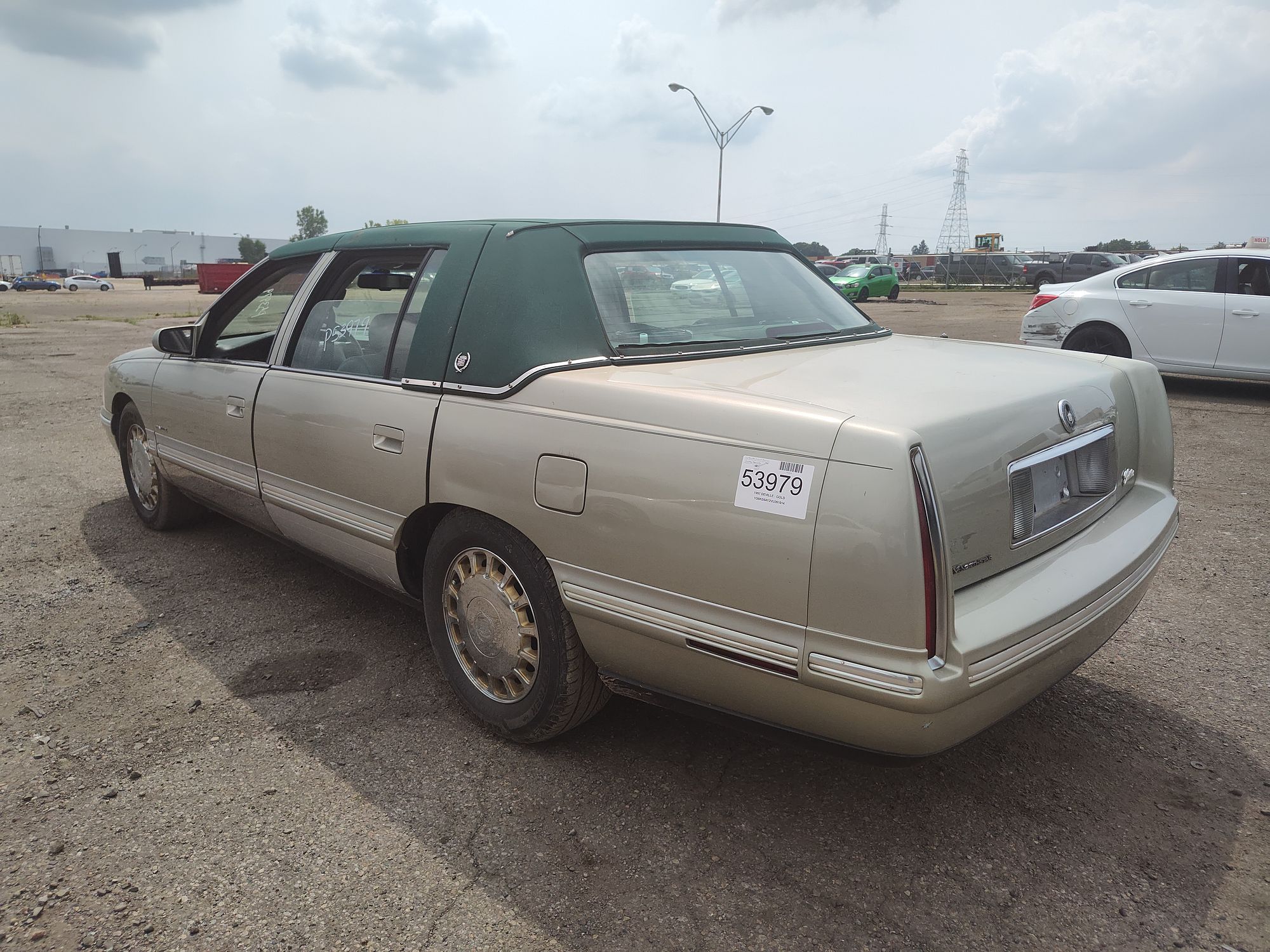 1997 CADILLAC DEVILLE - Image 4