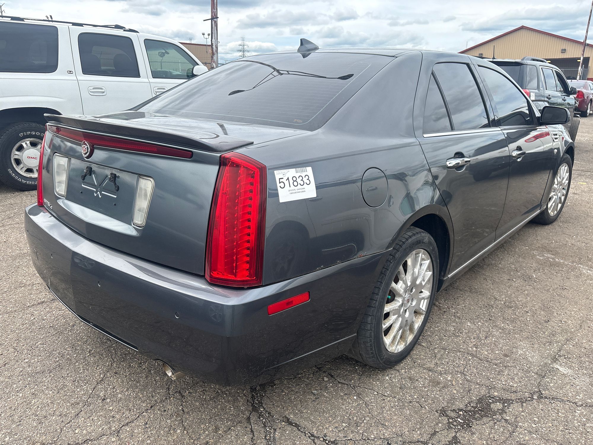 2010 CADILLAC STS - Image 3
