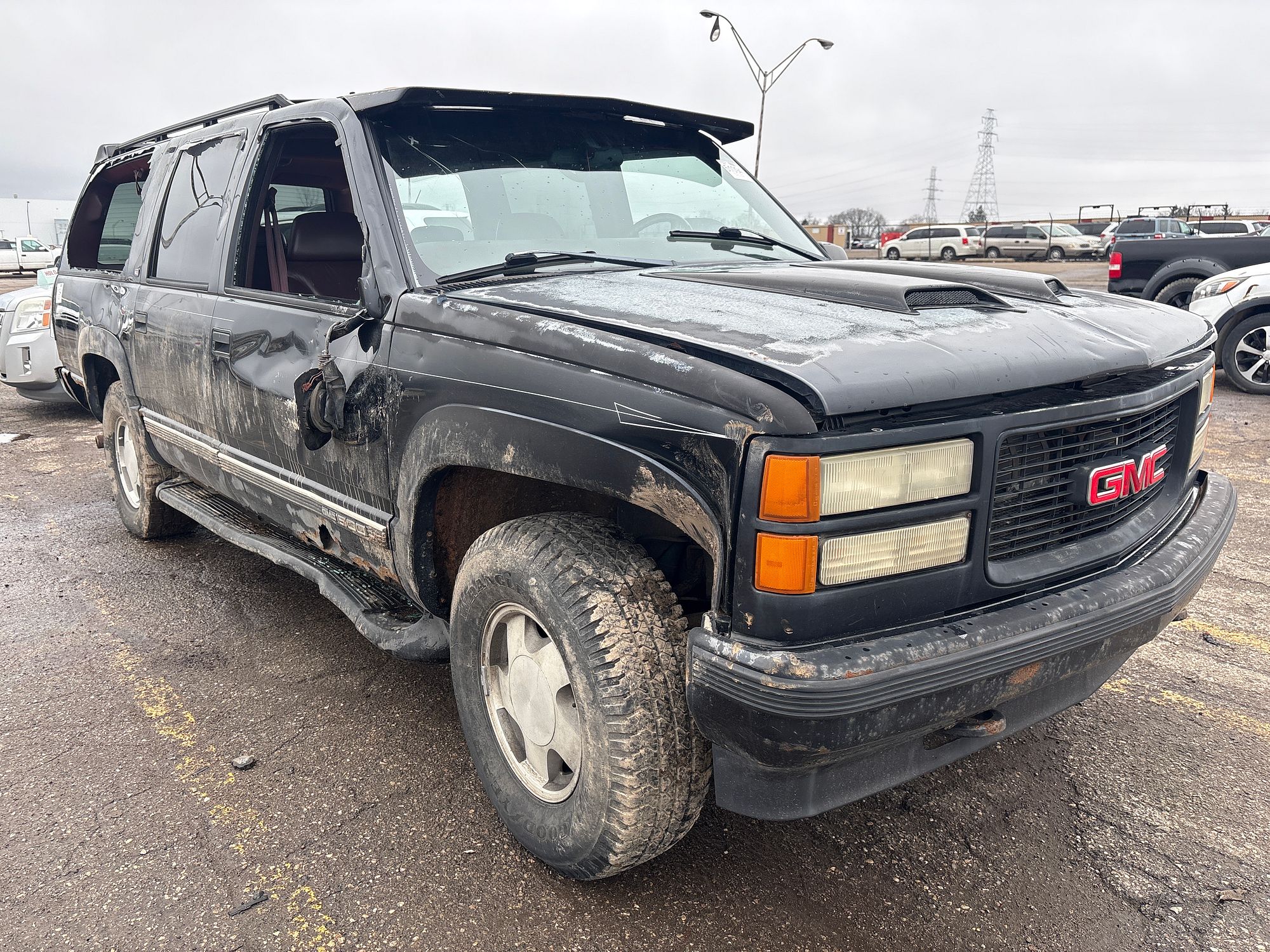 1998 GMC SUBURBAN 1500 - Image 2