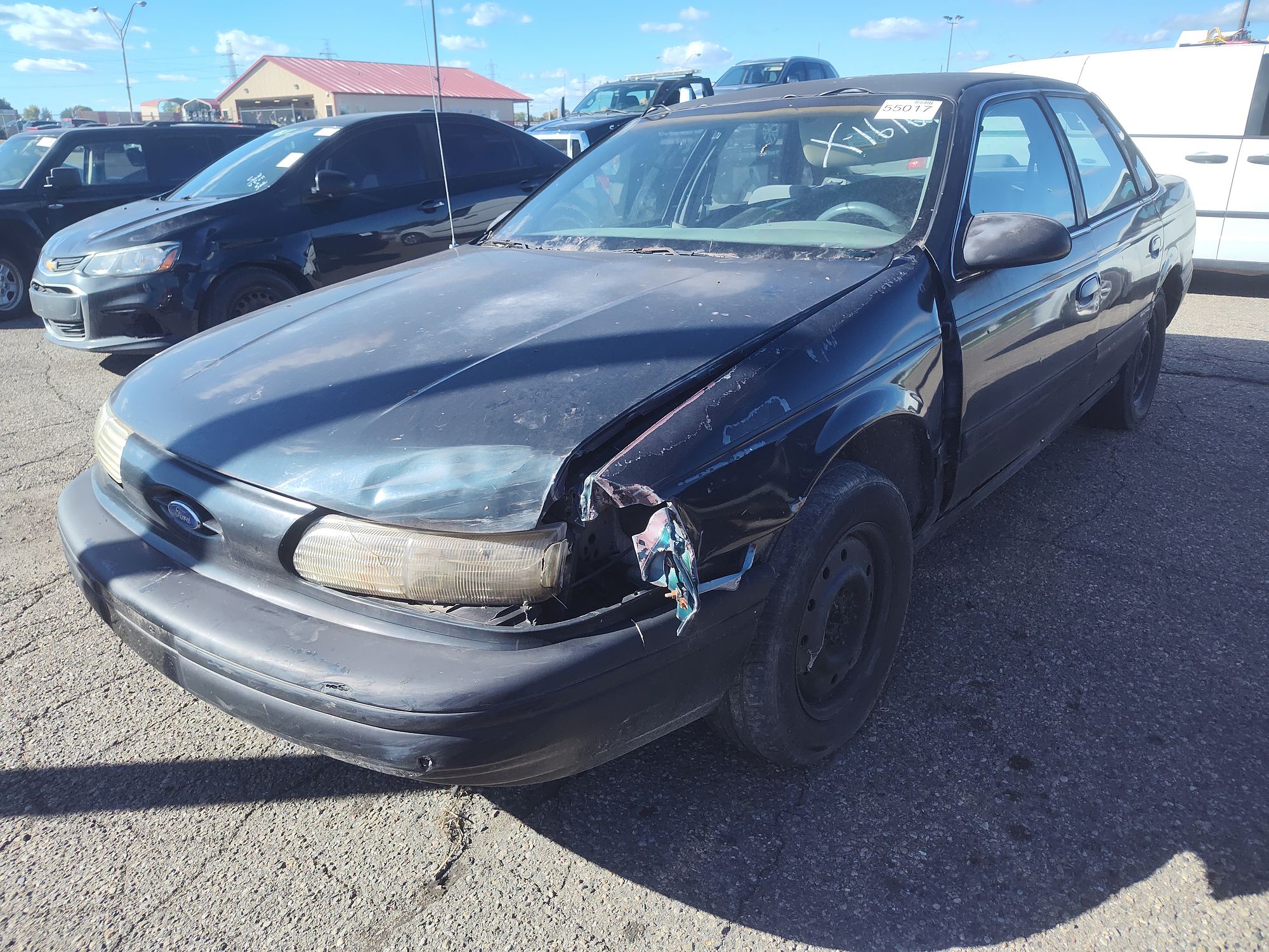 1995 FORD TAURUS - Image 1