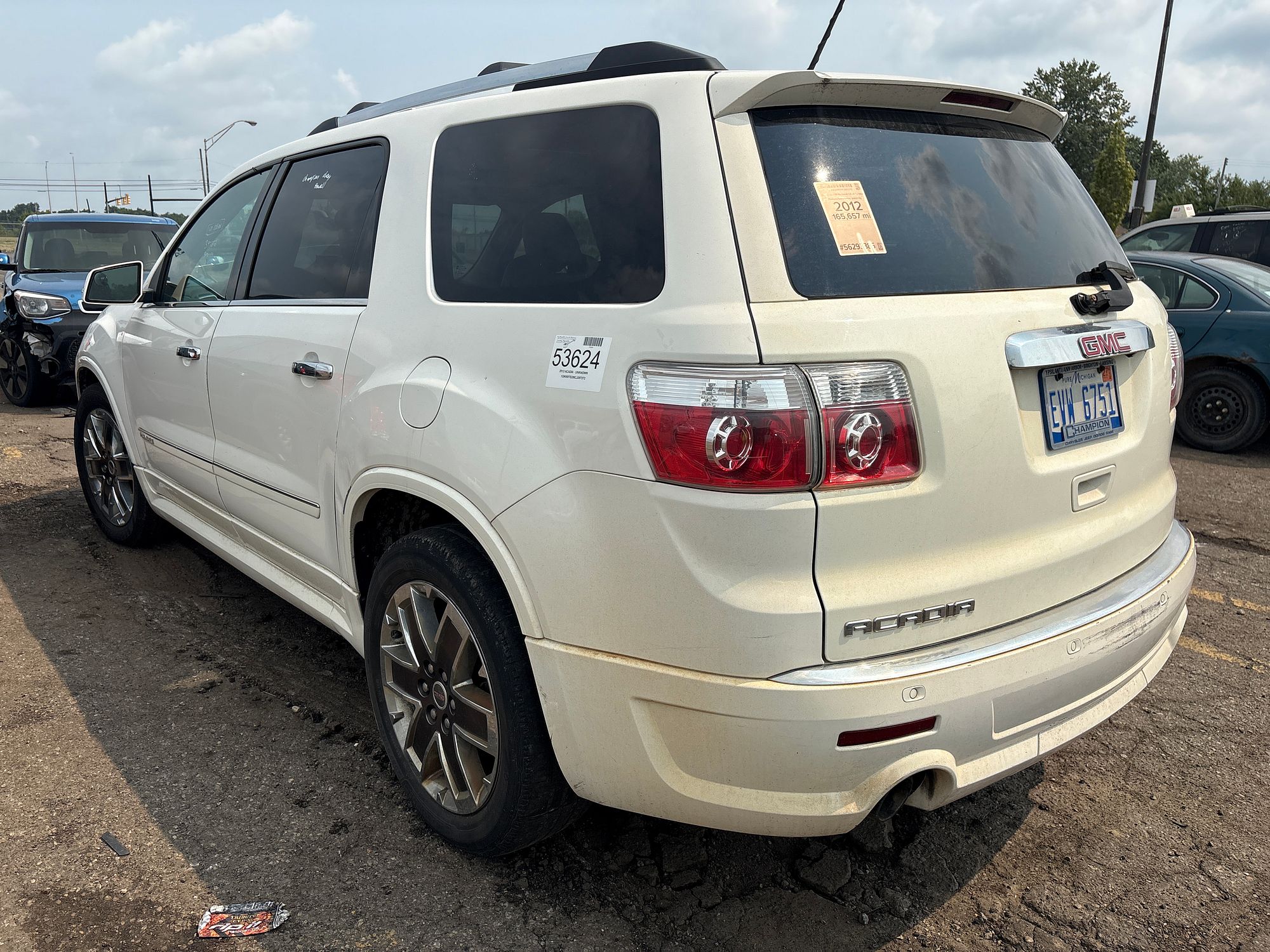 2012 GMC ACADIA - Image 4