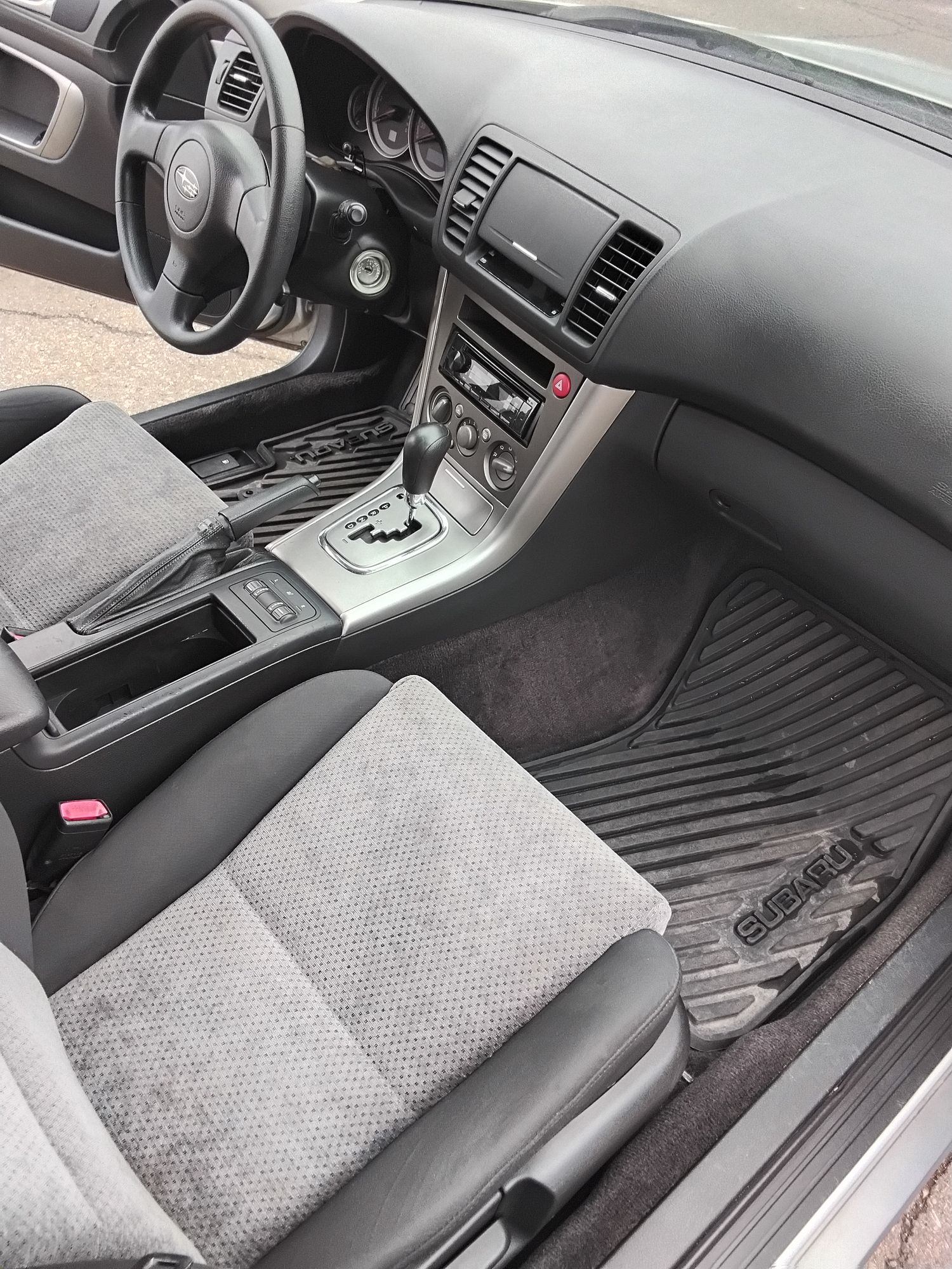2005 SUBARU OUTBAKLEG - Image 8