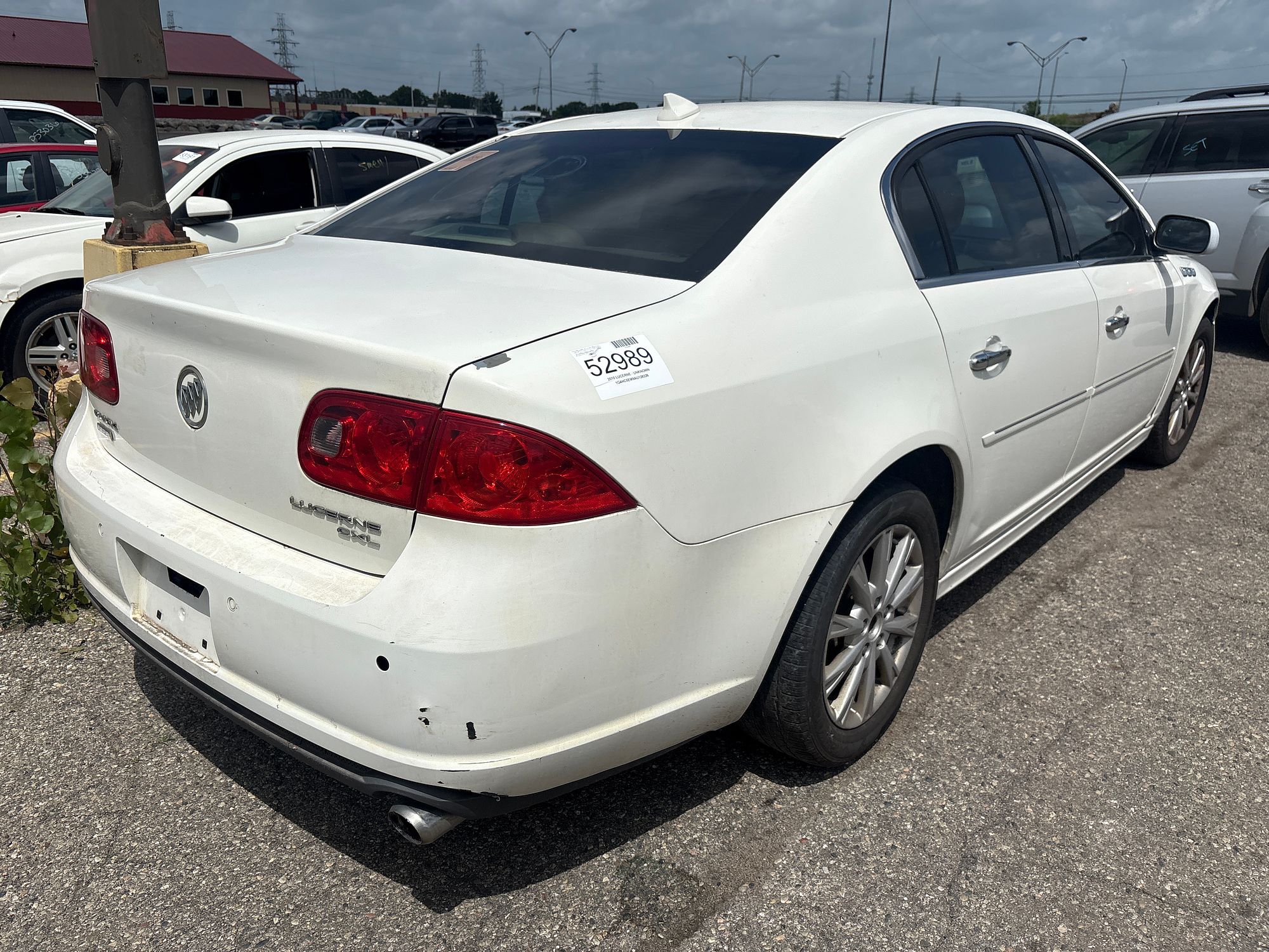 2010 BUICK LUCERNE - Image 3