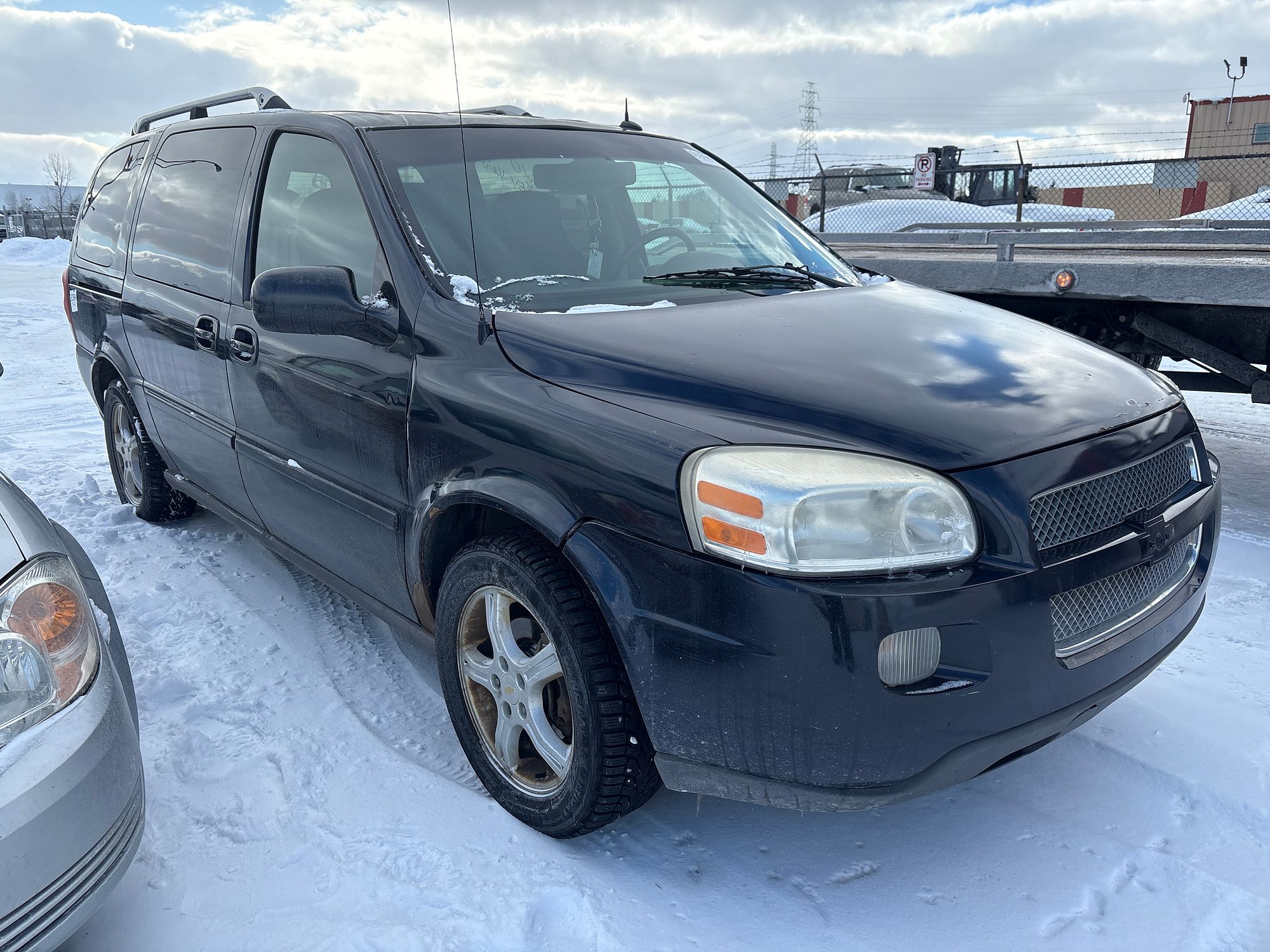 2005 CHEVROLET UPLANDER - Image 2