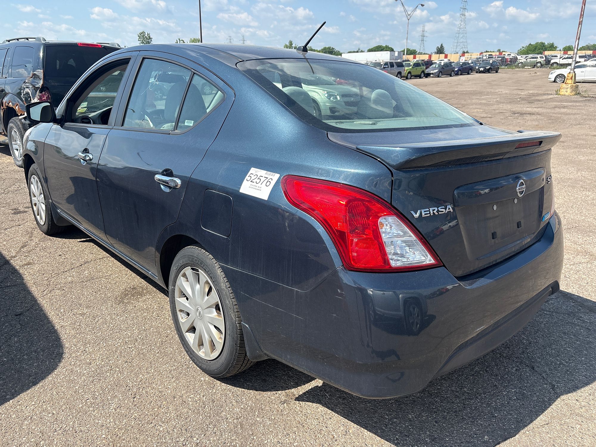 2016 NISSAN VERSA - Image 4