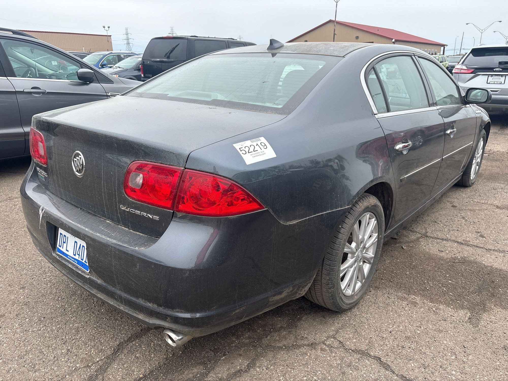 2011 BUICK LUCERNE - Image 3