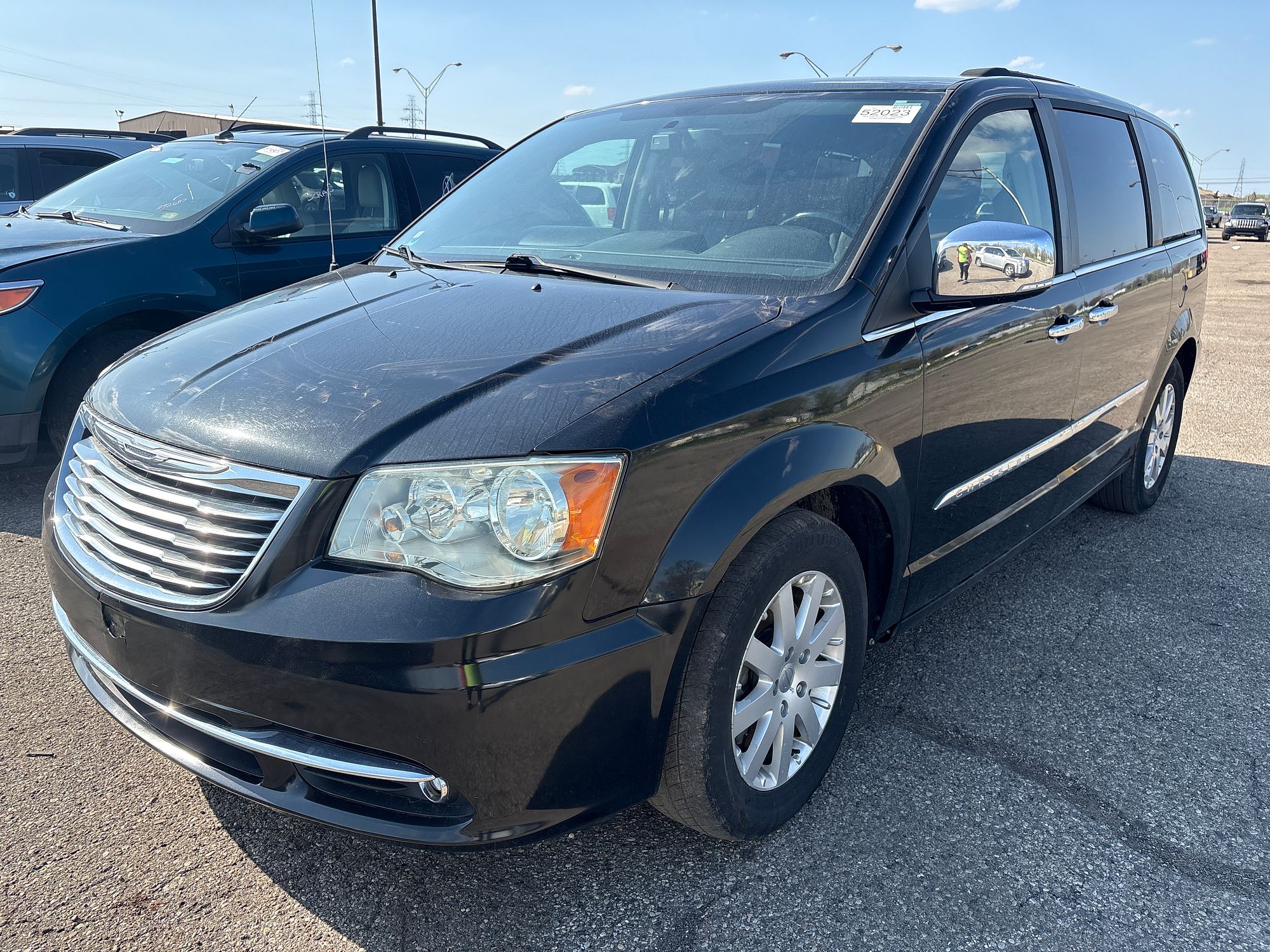 2012 Chrysler Town & Country Touring-L's photo