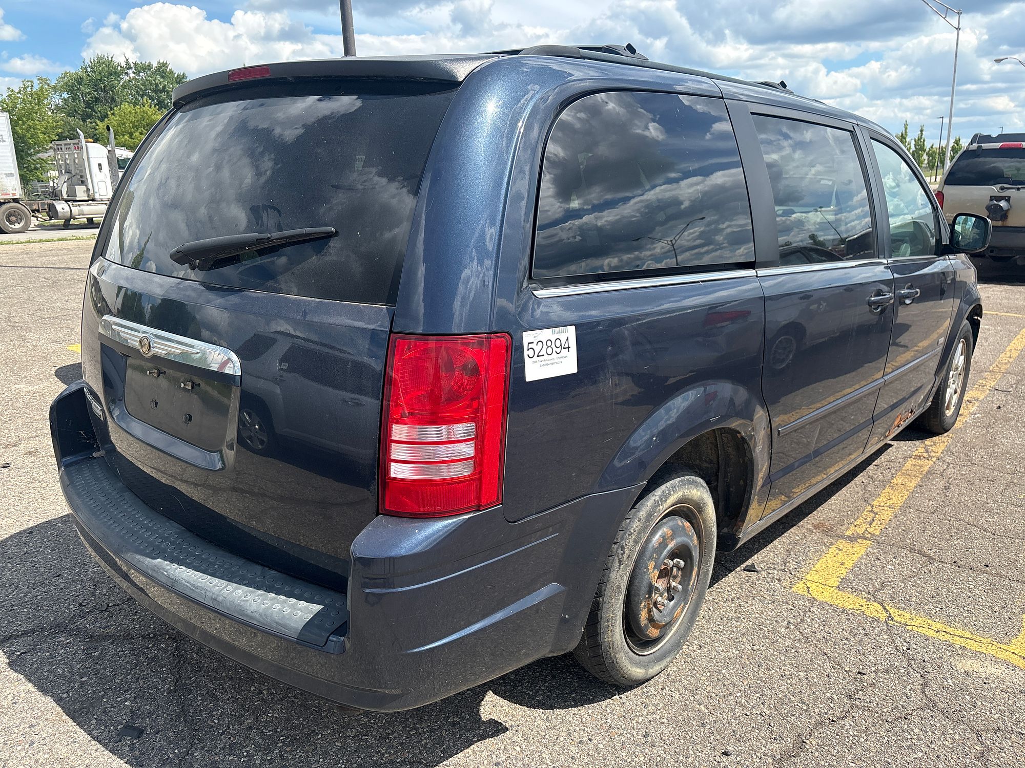 2008 CHRYSLER TOWN COUNTRY - Image 3