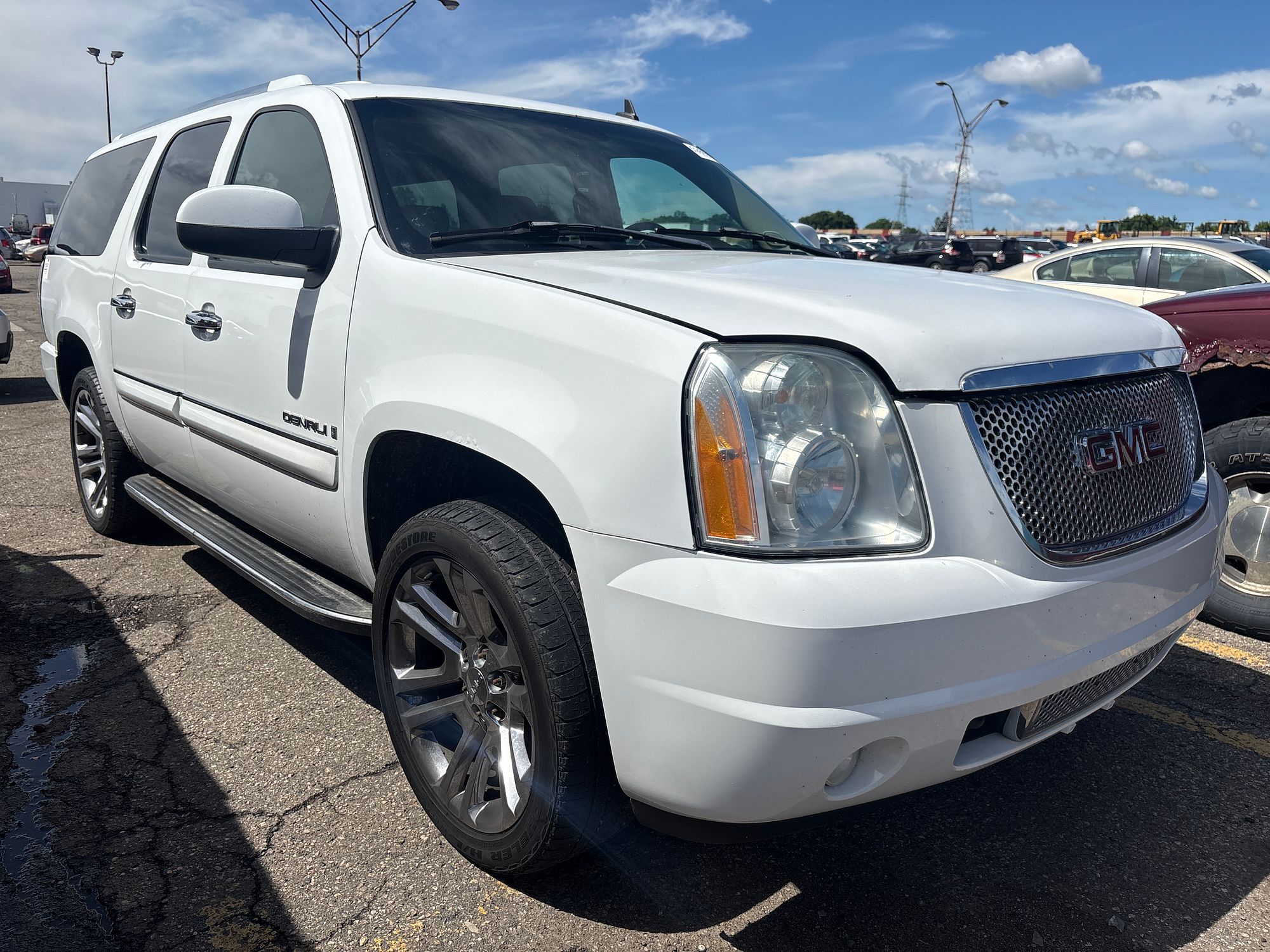 2007 GMC YUKON XL 1500 - Image 2