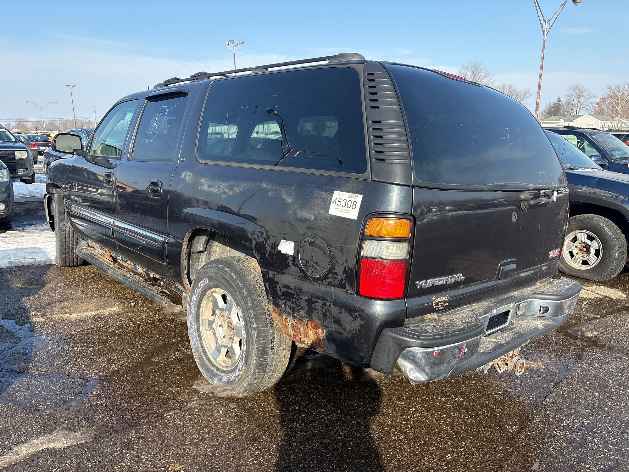 2005 GMC YUKON XL 1500 - Image 4