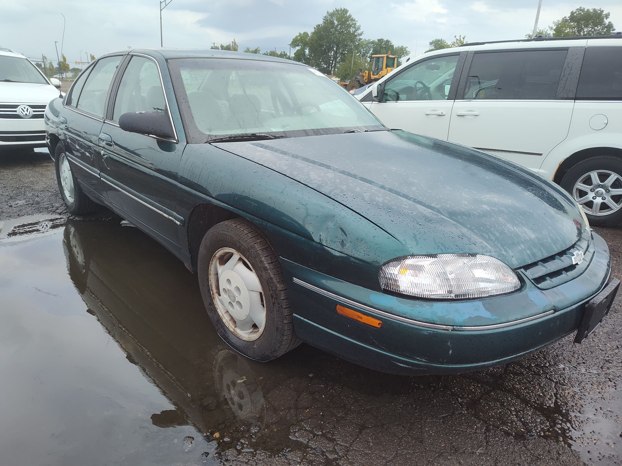 1997 CHEVROLET LUMINA CAR - Image 2
