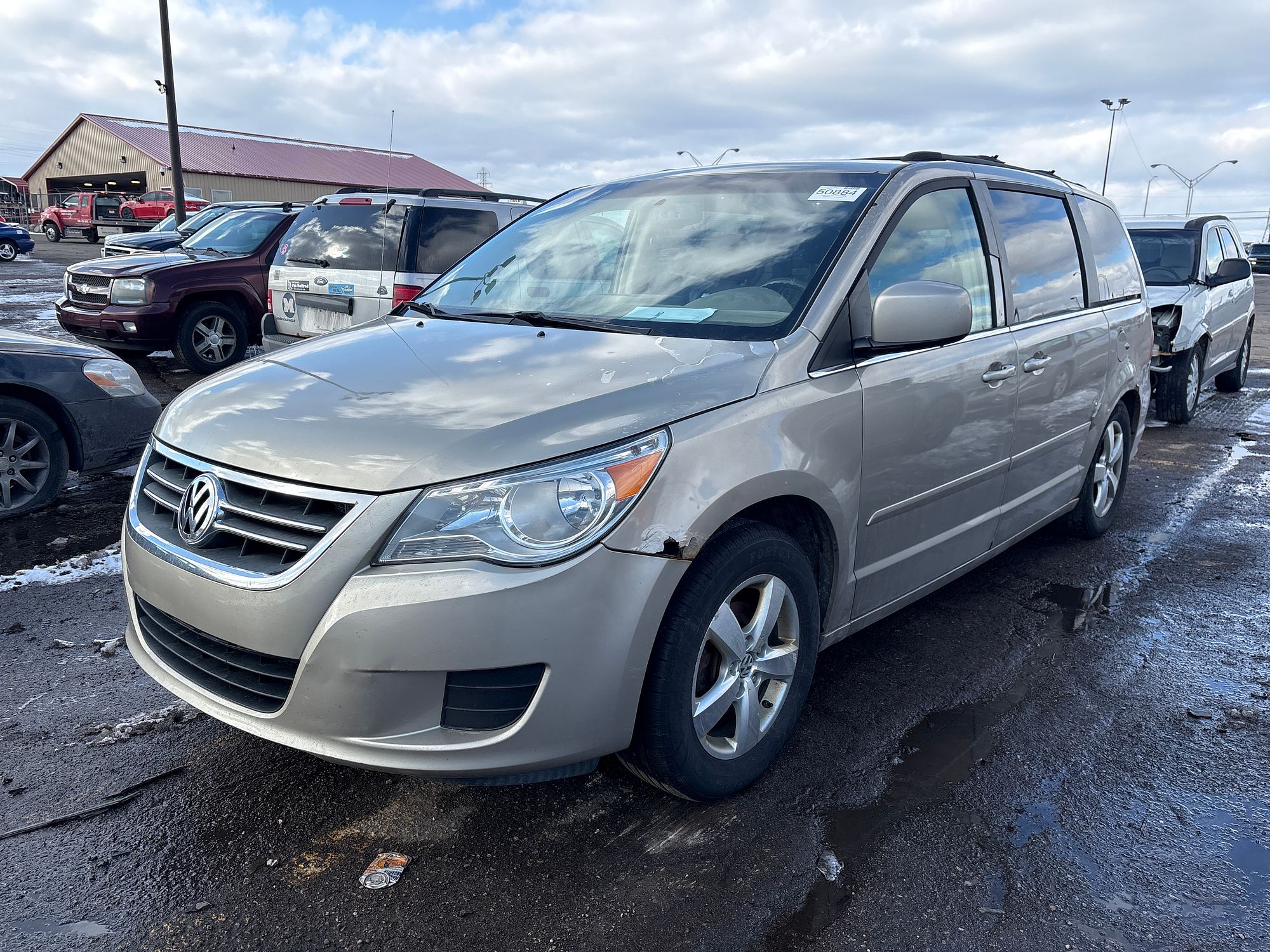 2009 VOLKSWAGEN ROUTAN - Image 1