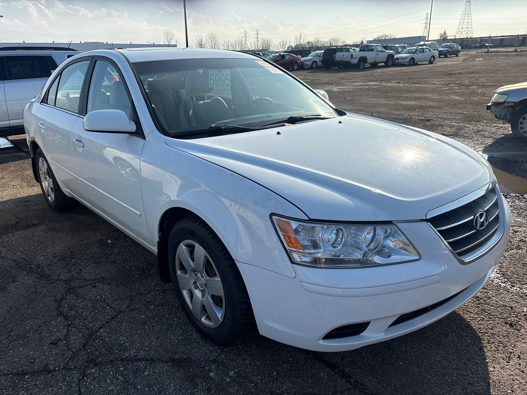 2010 HYUNDAI SONATA - Image 2