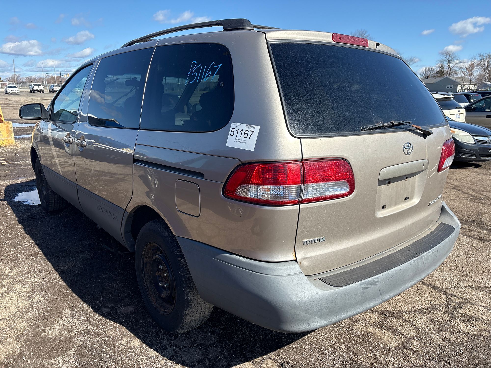 2002 TOYOTA SIENNA - Image 4