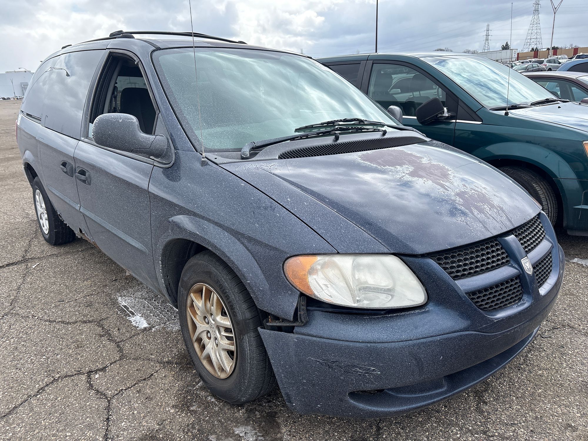 2004 DODGE CARAVAN - Image 2