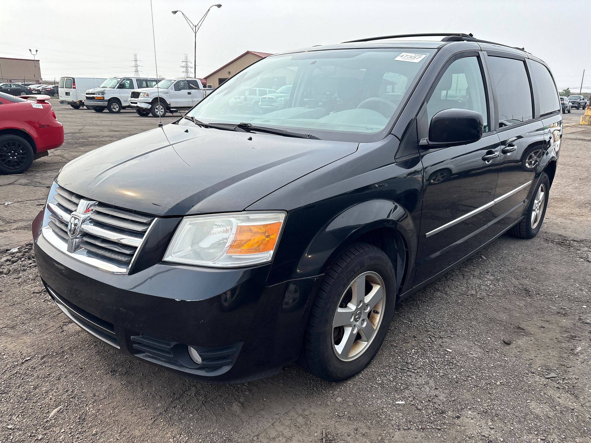 2010 DODGE CARAVAN - Image 1