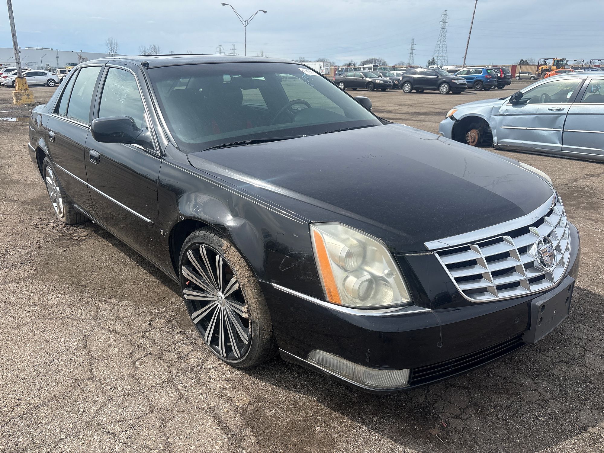 2006 CADILLAC DTS - Image 2