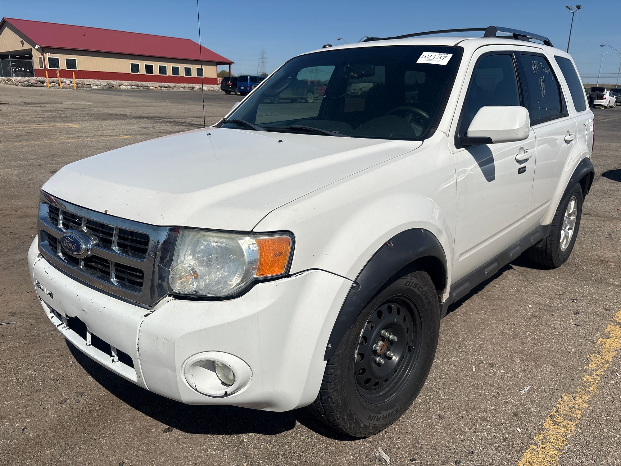 2011 FORD ESCAPE - Image 1