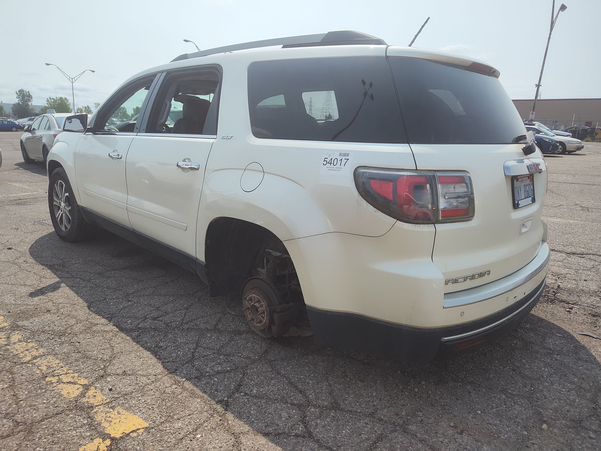 2013 GMC ACADIA - Image 4